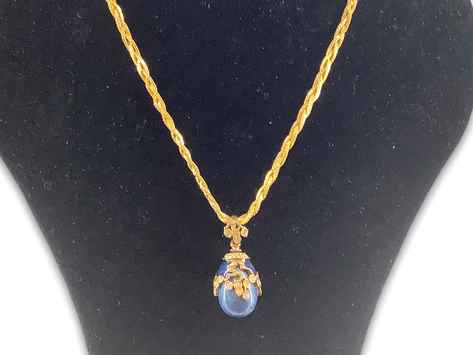 14kt Yellow Gold Necklace with Stone Egg Pendant (1 of 3)