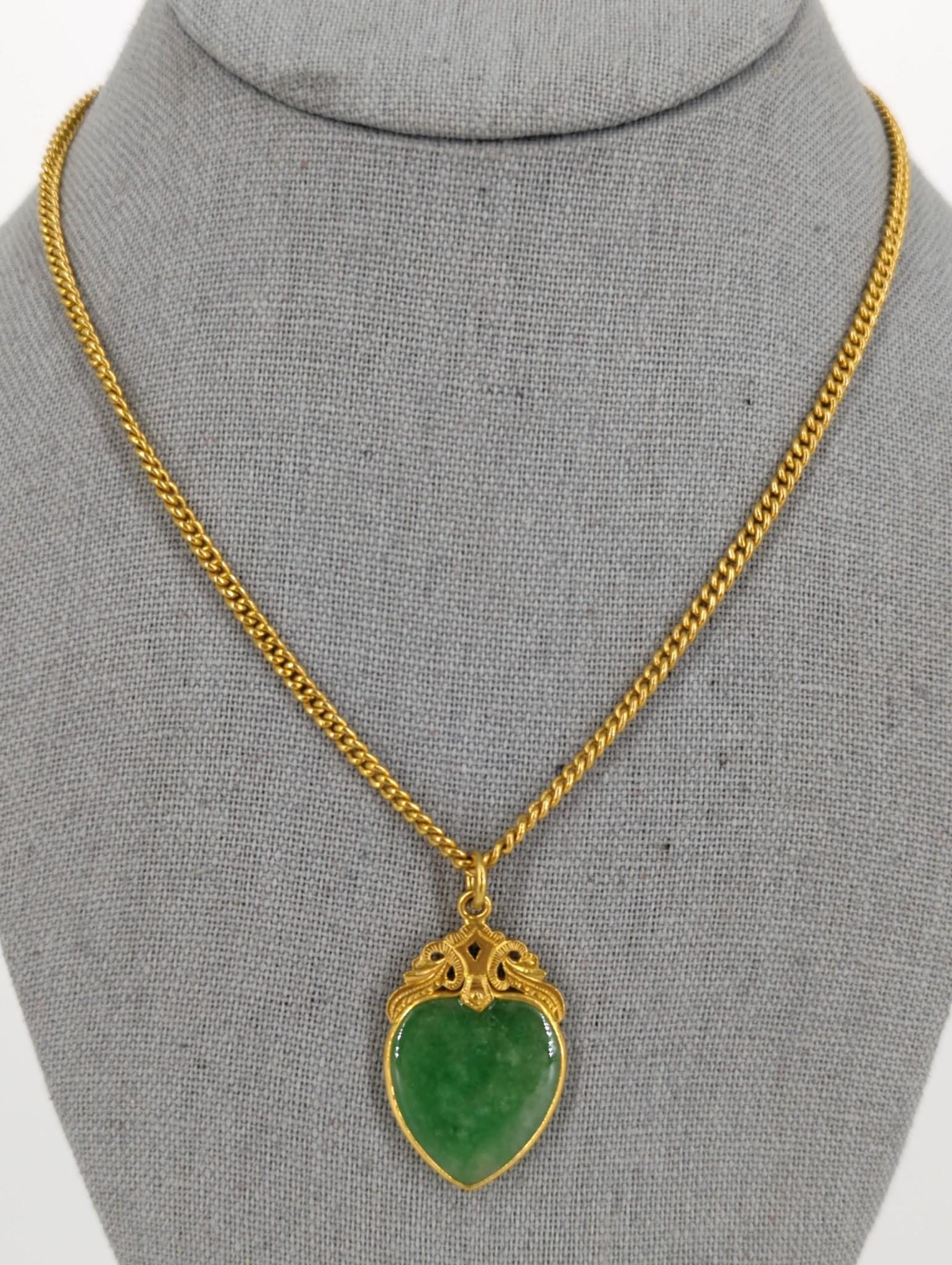 22kt+ Yellow Gold Necklace With A Jade Pendant (1 of 4)