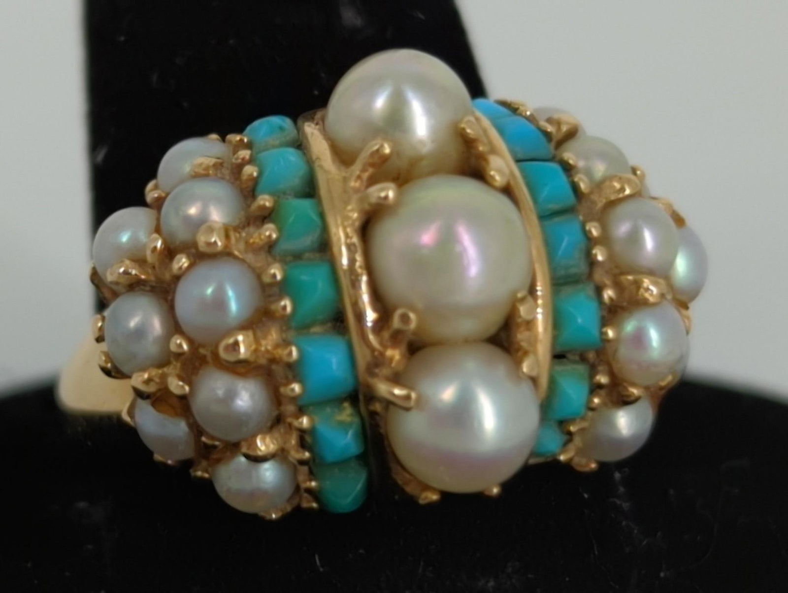 Vintage Gold Ring with Pearls and Turquoise Stones (1 of 5)