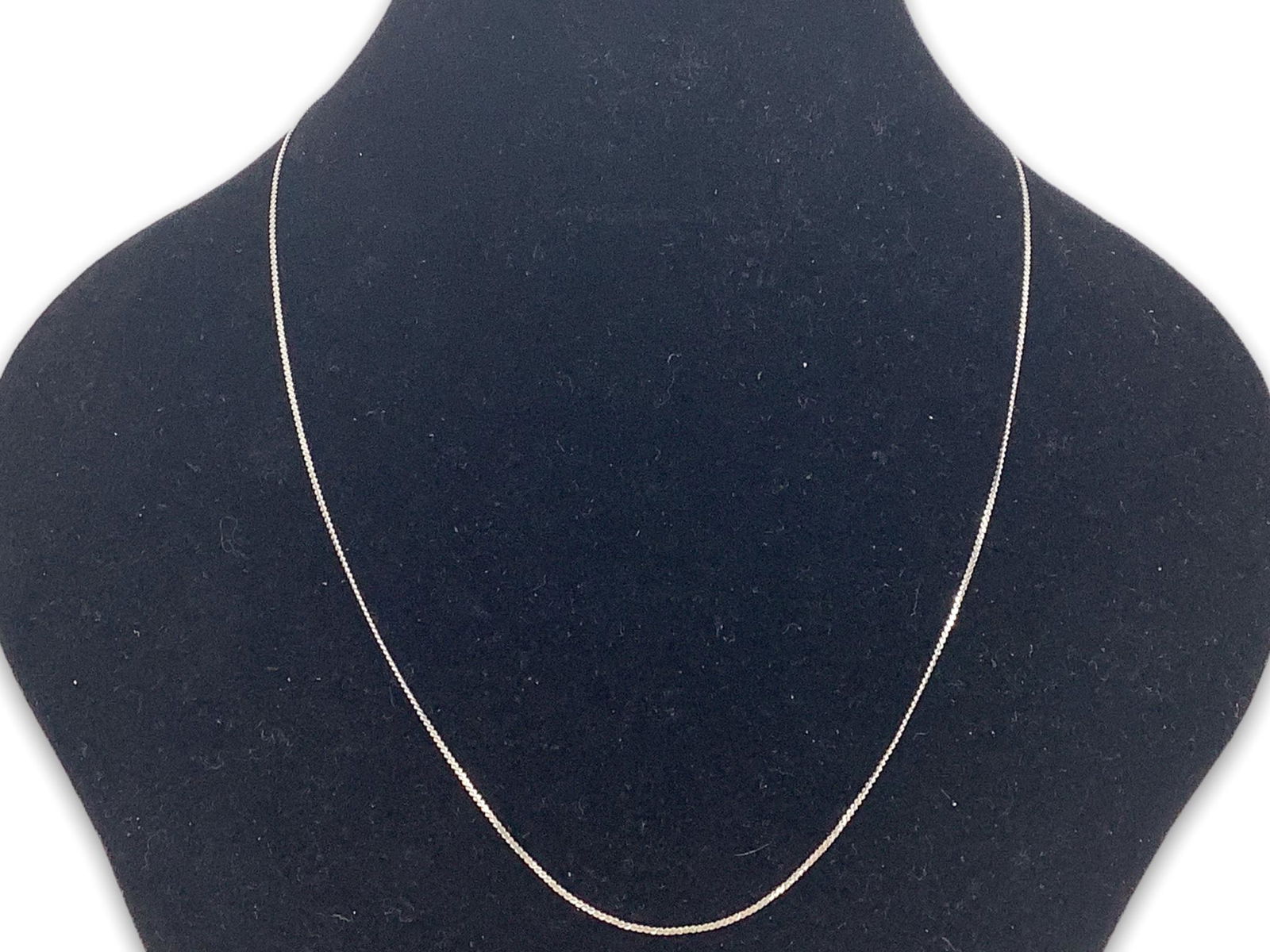 14kt White Gold Chain (1 of 2)