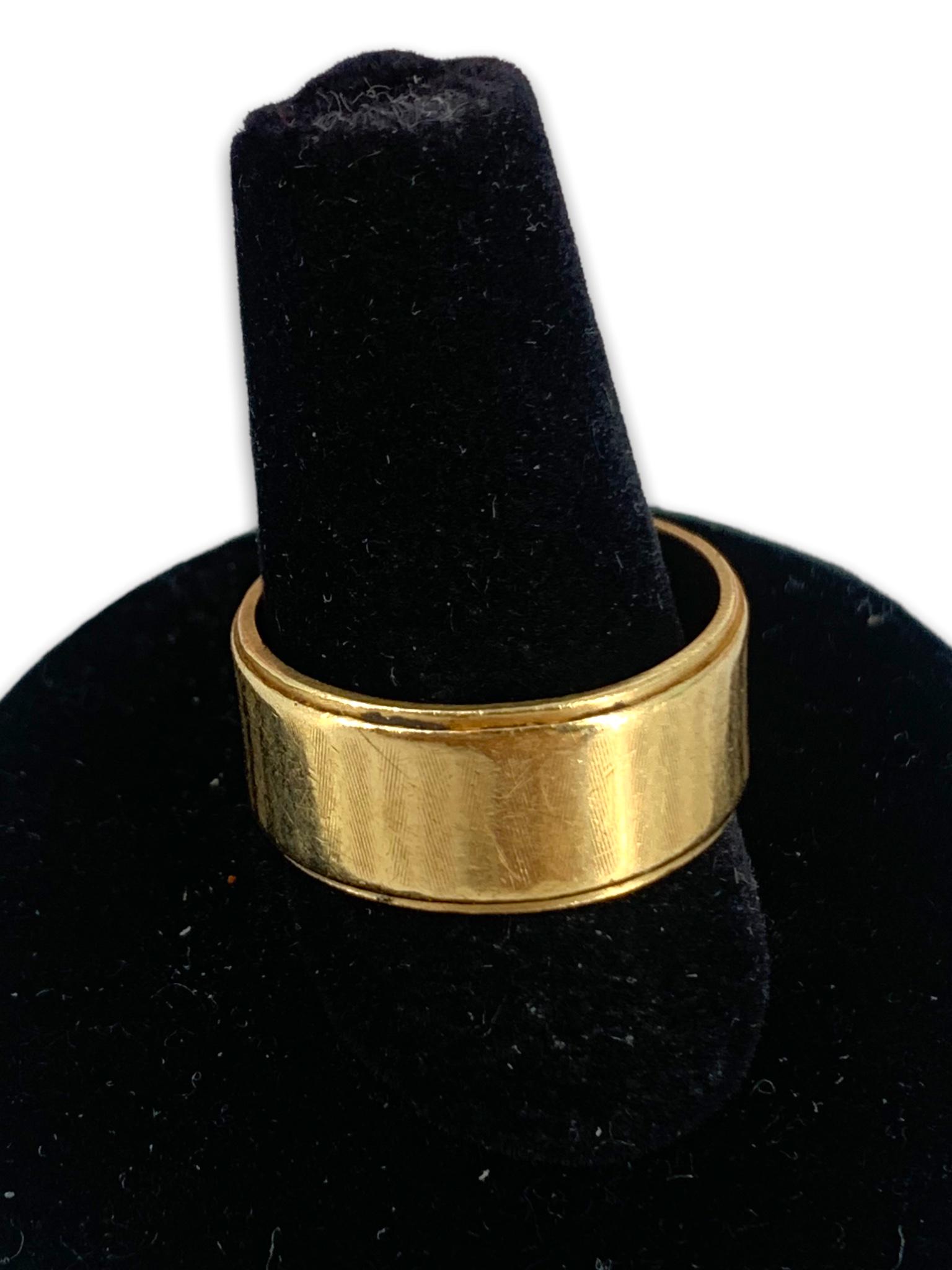14kt Yellow Gold Wedding Band (1 of 3)