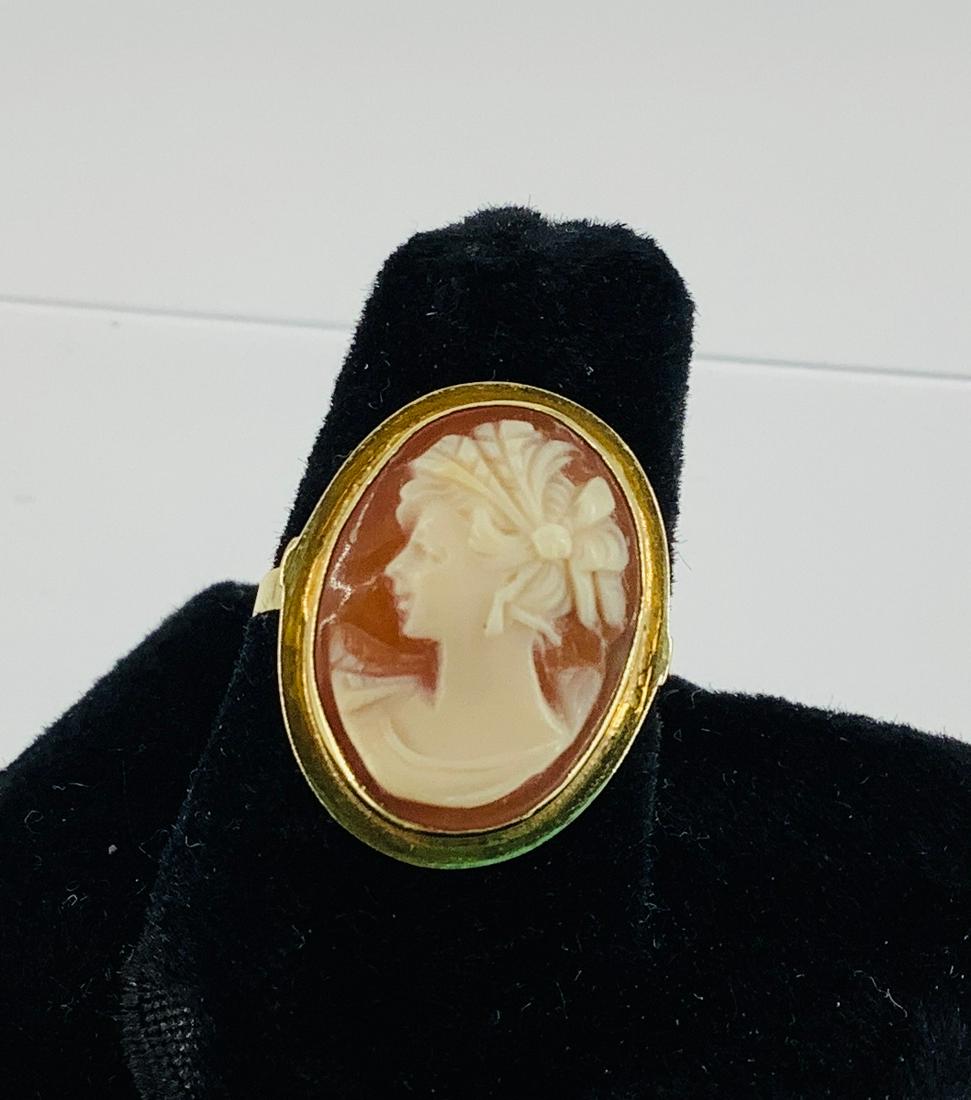 Vintage 18kt Yellow Gold Cameo Ring (1 of 5)