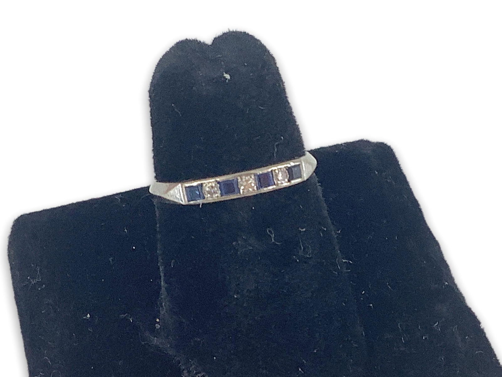 18kt White Gold Ring with Diamonds and Sapphires (1 of 2)