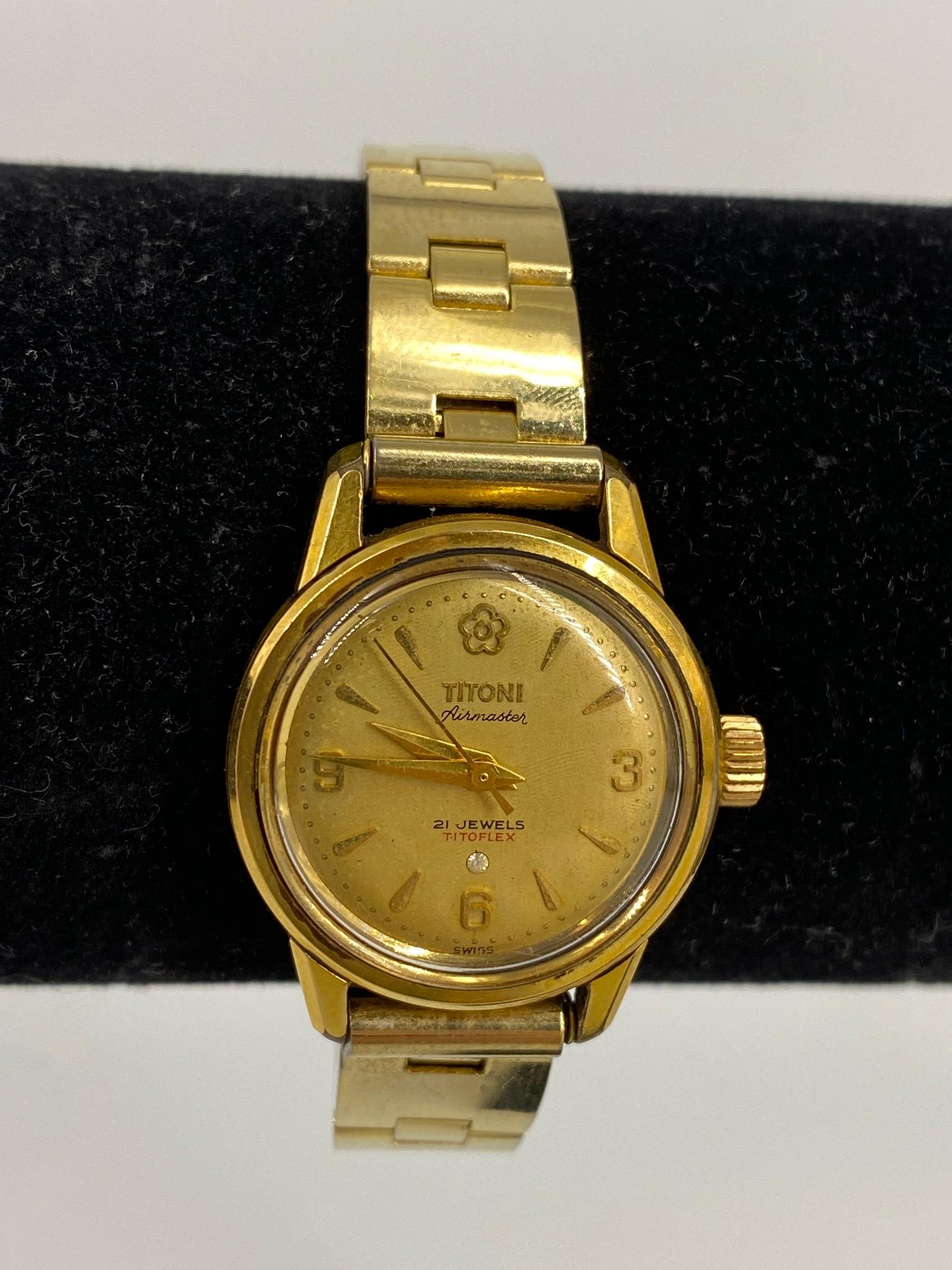 Titoni 21 Jewel Ladies Wrist Watch (1 of 2)