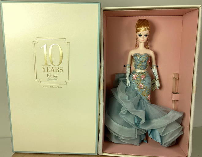 Gown Tribute Silkstone Barbie A Tribute To Fashion Barbie Doll