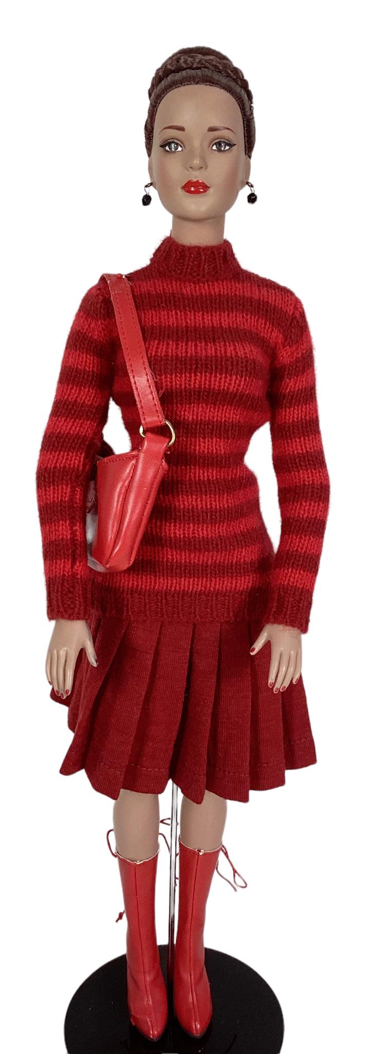 16" Robert Tonner Tyler Wentworth "Theatre de la Mode" doll. No COA or box. The back of her boots (1 of 4)