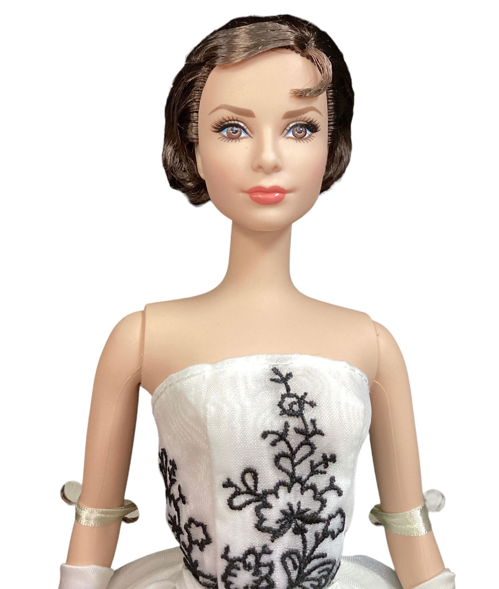 (1) BFMC celebrity silkstone, Audrey Hepburn as Sabrina. She is an amazing doll ! NRFB and MIB, and: (1) BFMC celebrity silkstone, Audrey Hepburn as Sabrina. She is an amazing doll ! NRFB and MIB, and has less than 12,000 Silkstone Audrey Hepburn dolls worldwide.