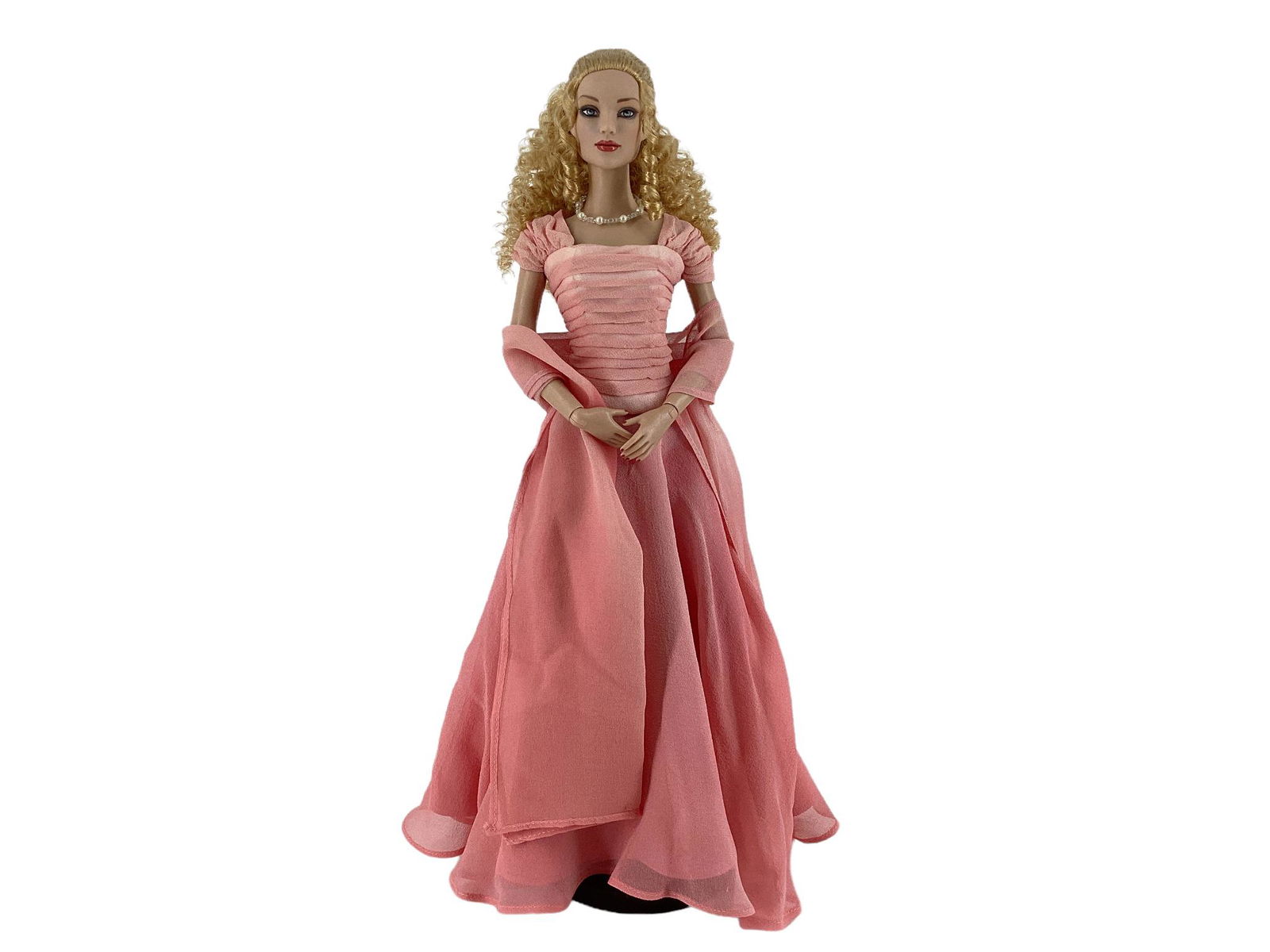 Robert Tonner Tyler Wentworth 16" "Glinda" doll from the Wizard of Oz wearing "Coral Shirred Evening: Robert Tonner Tyler Wentworth 16" "Glinda" doll from the Wizard of Oz wearing "Coral Shirred Evening top & Coral Waltz Skirt" made organdy gathered at the bodice and sleeves, matching shawl, pearl and