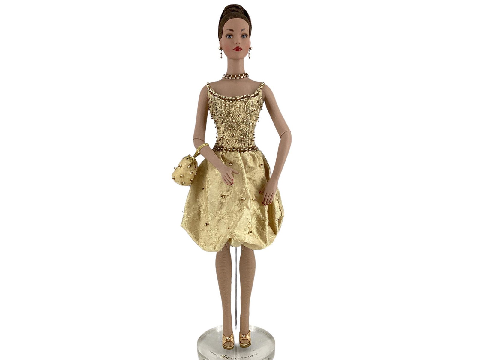 Robert Tonner Tyler Wentworth 16" Tyler doll wearing "Champagne Bubble" champagne-colored silk (1 of 3)