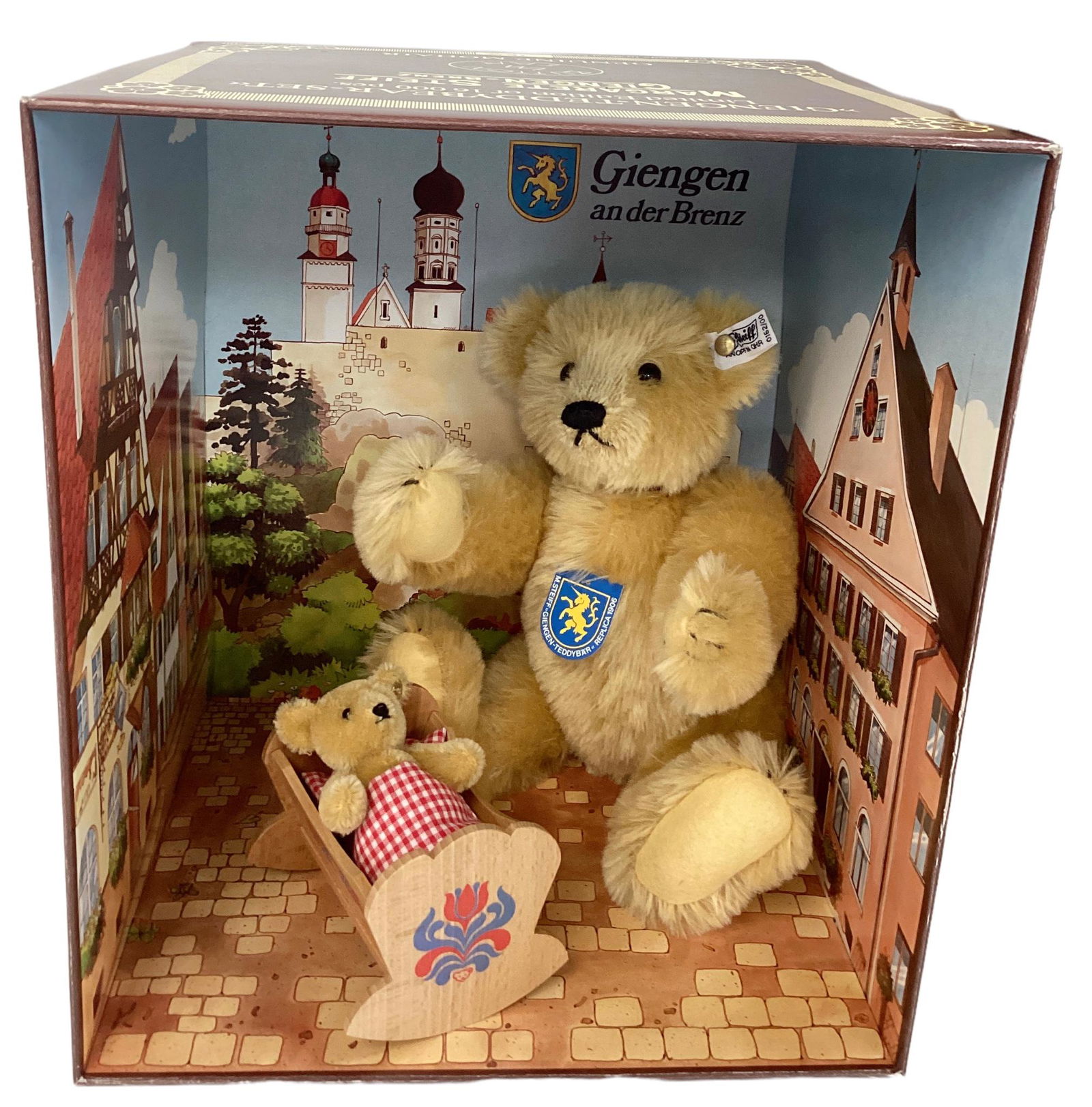Steiff Giengen-Teddybar Set in original box. Includes mother and baby gold mohair teddy bears, both (1 of 3)
