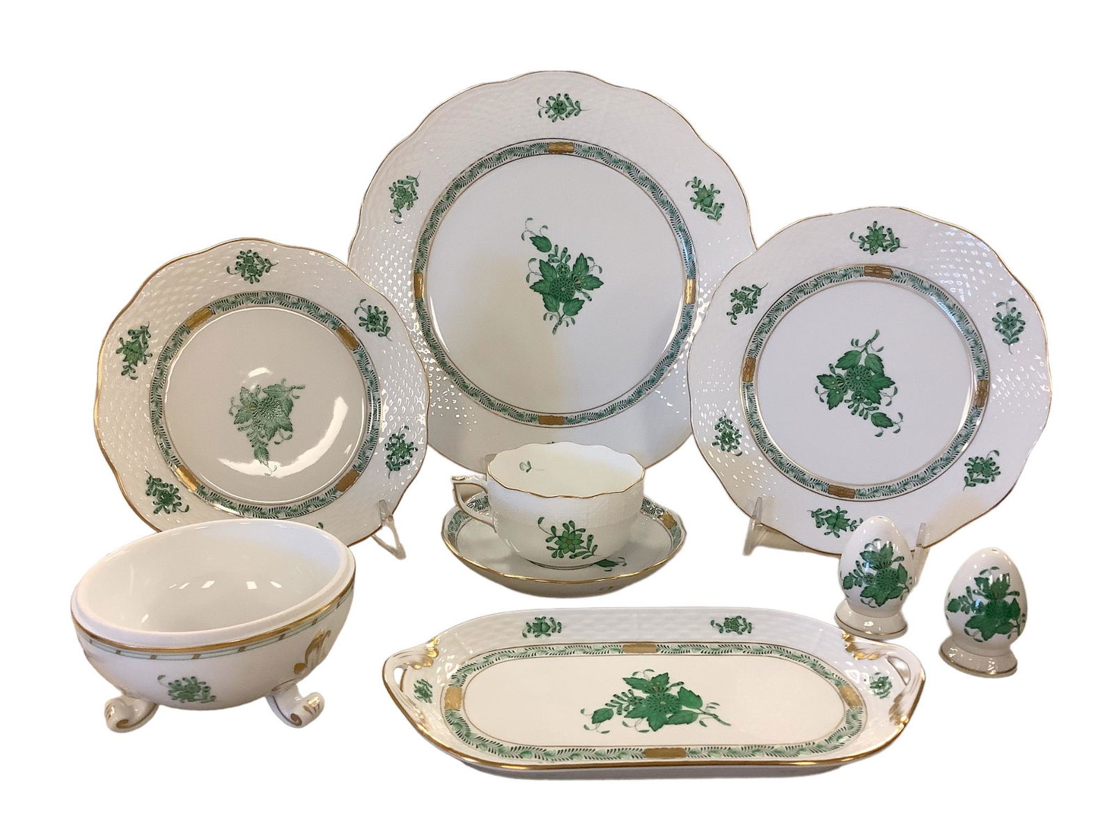 Lot of Herend "Chinese Bouquet" hand painted dinnerware including a dinner plate, salad plate, bread (1 of 1)