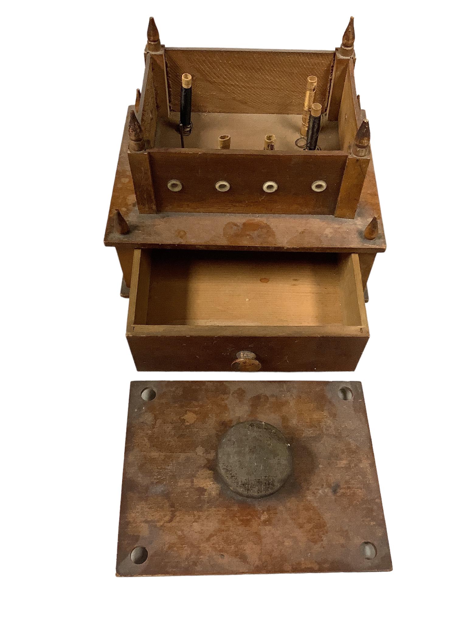 Antique Shaker sewing box measuring 7" x 5 1/4" x 7" to the top of the knob. (1 of 1)