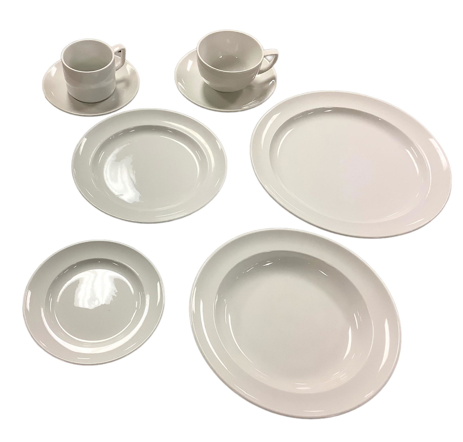 Set of Royal Copenhagen Porcelain dish set consisting of 7 10-1/2 dinner plates, 9 8-1/4 salad (1 of 2)