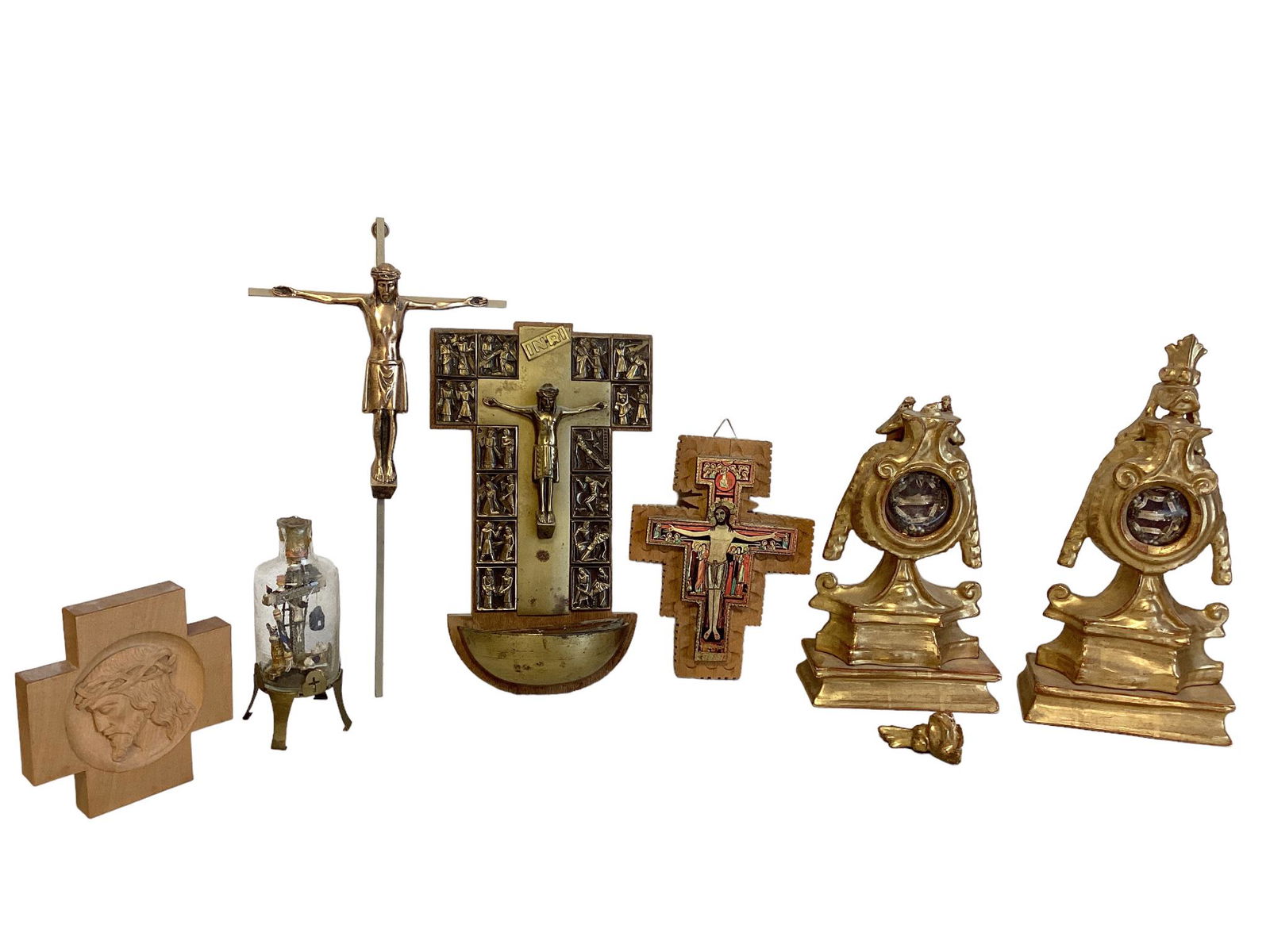 Lot of 7 assorted religious items, made in glass, wood, metal. One has top broken. (1 of 1)