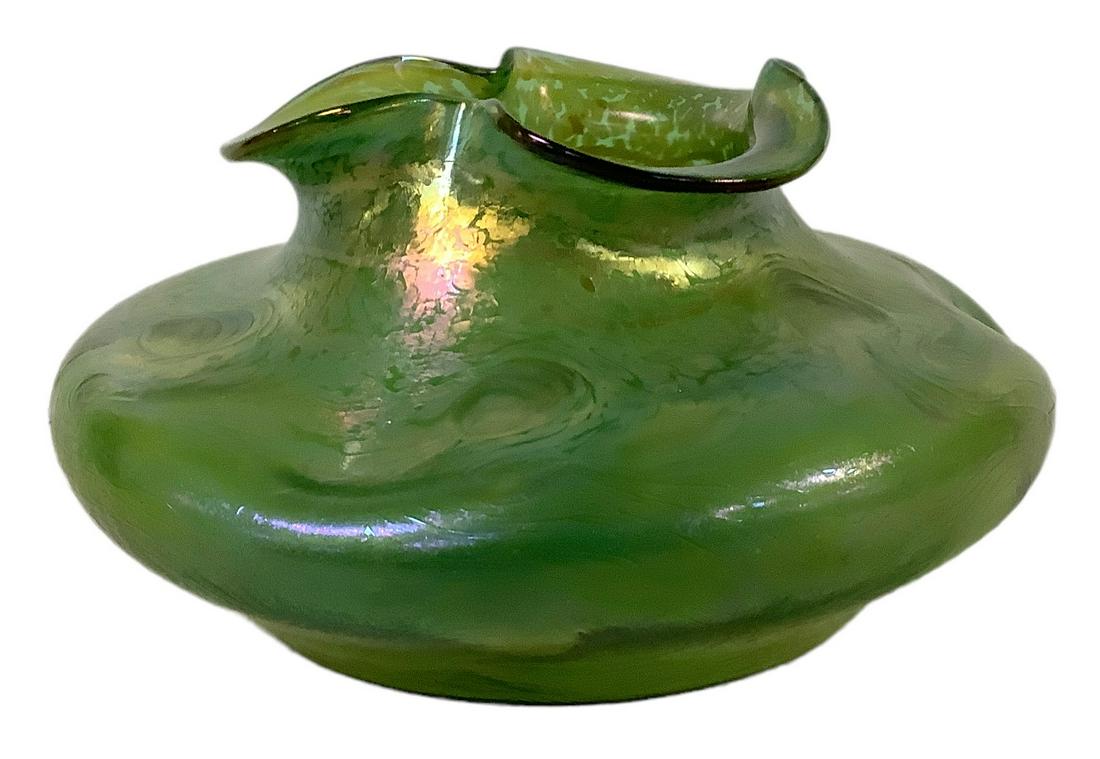Fritz Heckert green glass flower bowl 5.75": Fritz Heckert green glass flower bowl 5.75"