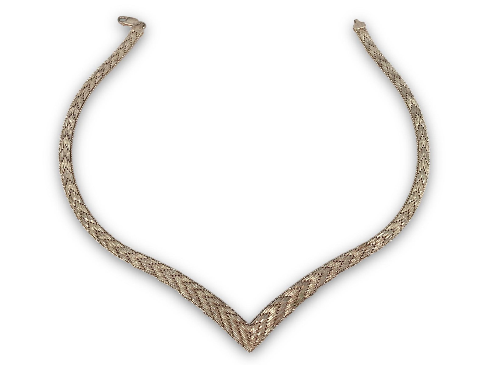 Sterling Silver Choker: Sterling Silver Choker 18" in length, v-shaped, with interlocking bar links, lobster hook clasp, made in Italy, stamped 925. 26.9 dwt.