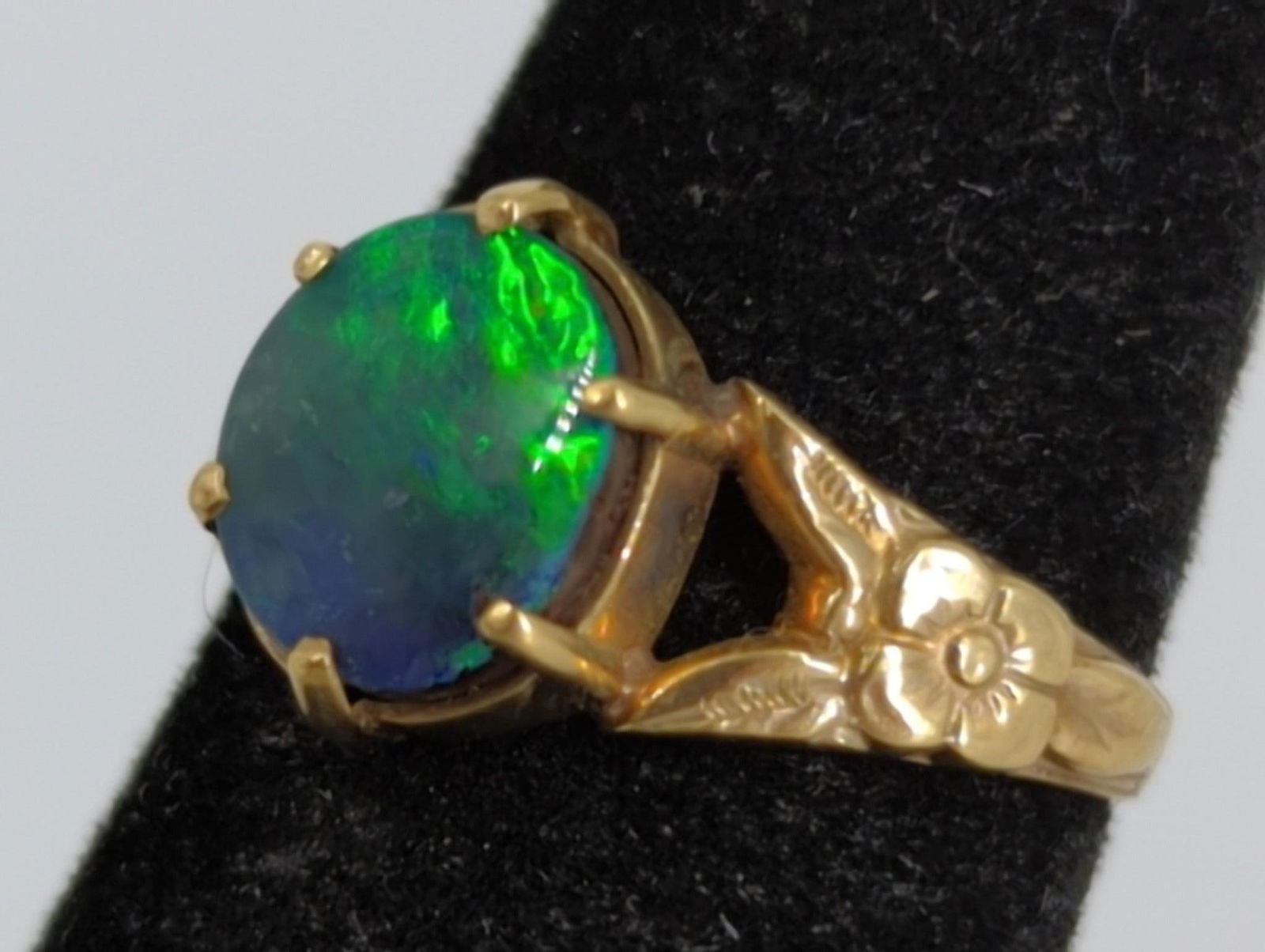 14kt Gold and Opal Ring (1 of 6)