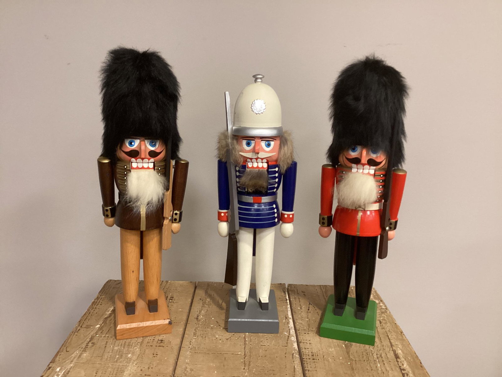 German made nutcrackers, various soldiers/guards, ranging from 11.5" to 12" (1 of 2)