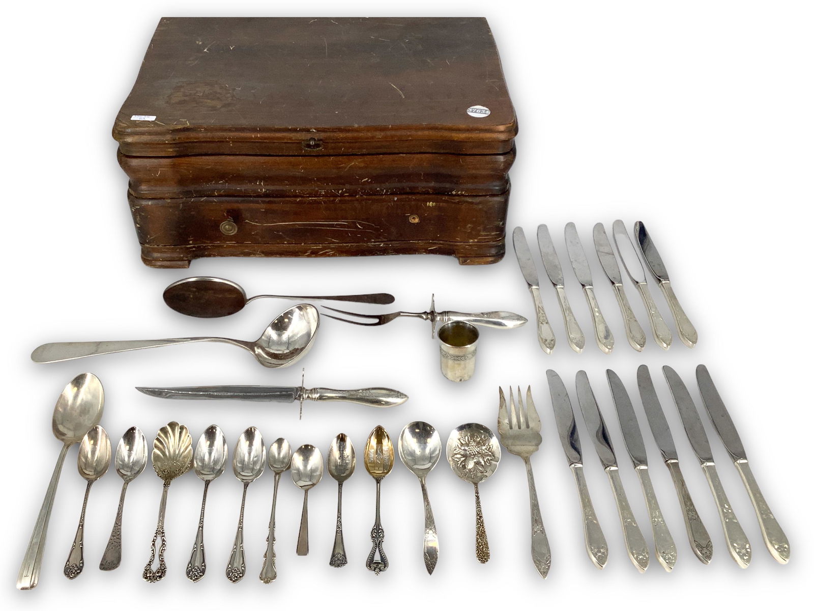 Sterling Silver Flatware and Serveware 100+ Troy Ounces: Sterling Silver Flatware and Serveware 100+ Troy Ounces Sterling silver - 100.575 troy ounces total weight (approximate). Mostly sterling silver Stieff flatware from the Lady Claire pattern (fourteen