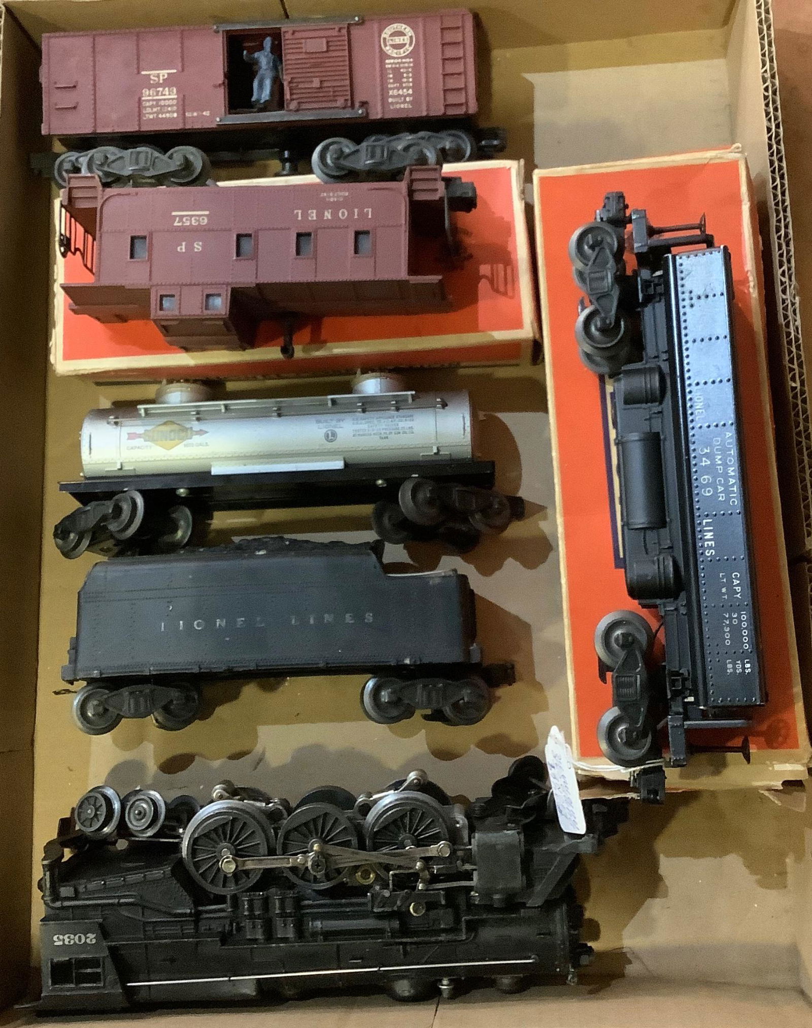 Lionel post war set # 1471 2035 w/6466W, 3469 with box, 6465, X6454, 6357 with box. (1 of 1)