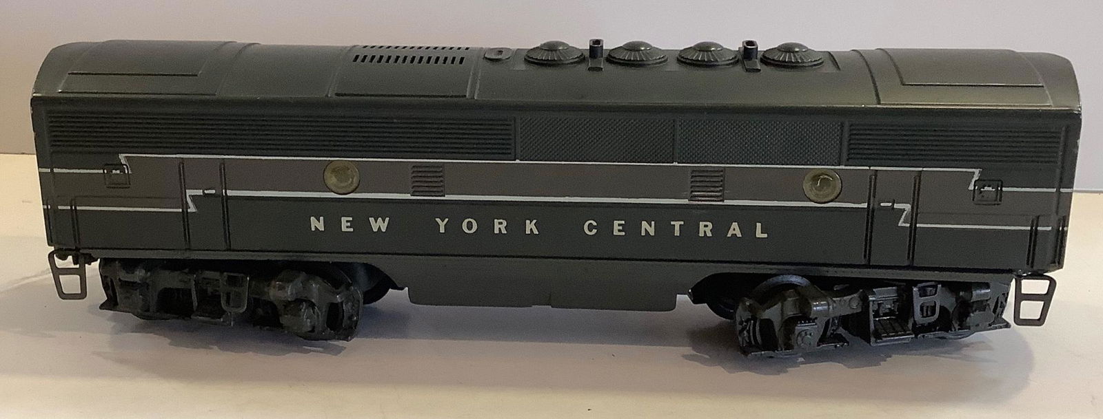 Lionel postwar NYC 2344C F3 B unit (1 of 1)
