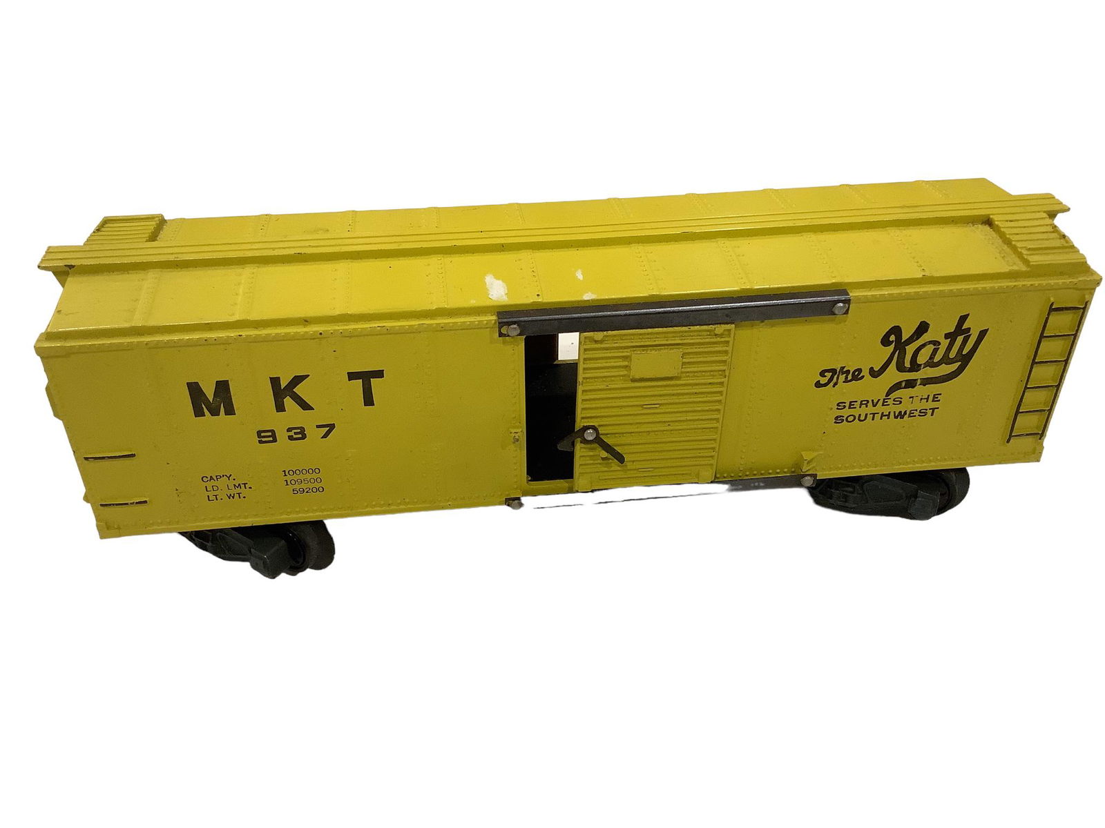 American Flyer post war Freight car #937MKT boxcar, all yellow. (1 of 2)