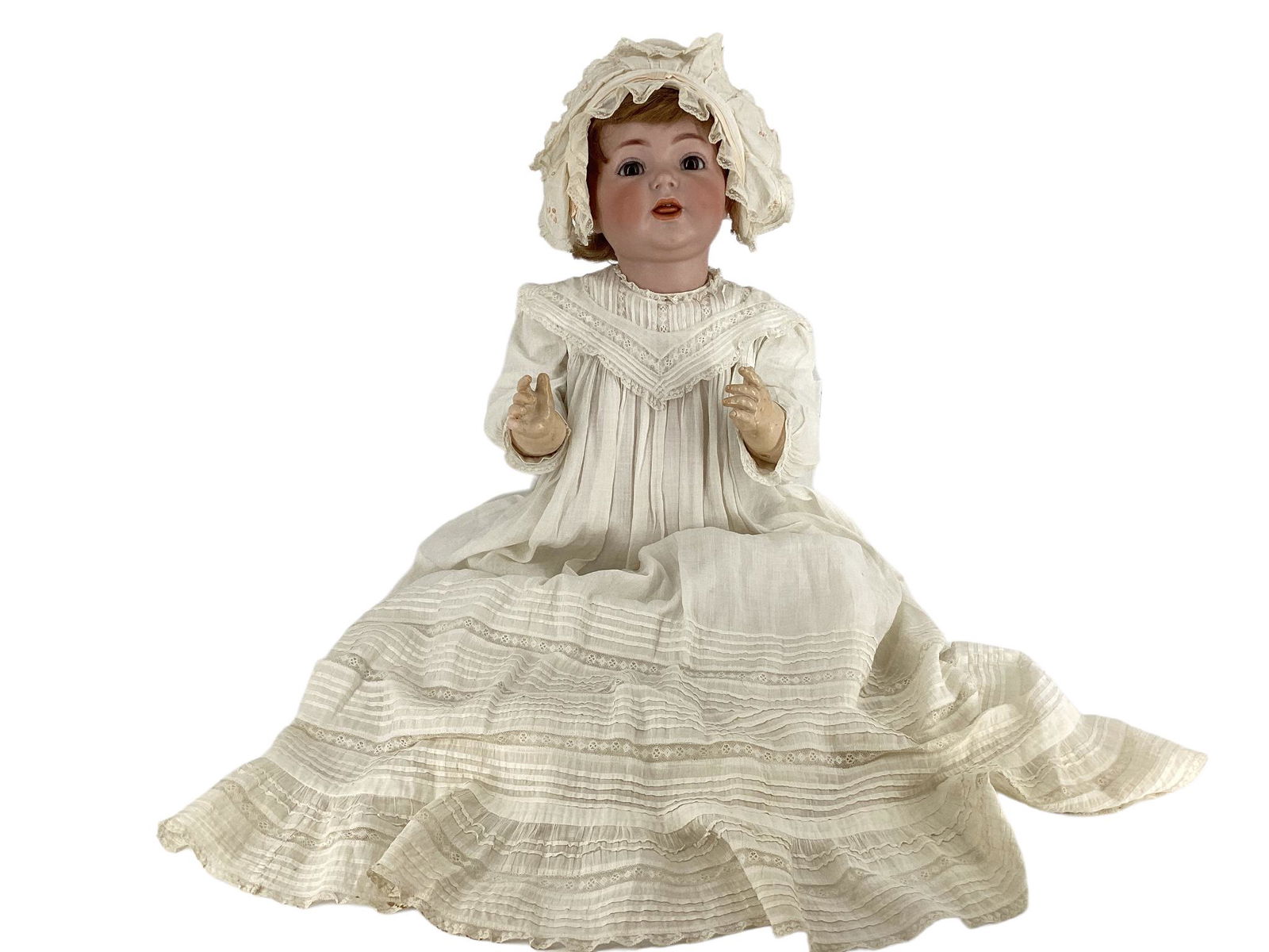 K&R Simon & Halbig 122 bisque socket head character baby. 23" doll with replaced wig, glass sleep: K&R Simon & Halbig 122 bisque socket head character baby. 23" doll with replaced wig, glass sleep eyes, open mouth with teeth and wobbly tongue, on five-piece composition bent limb baby body. Bisque h