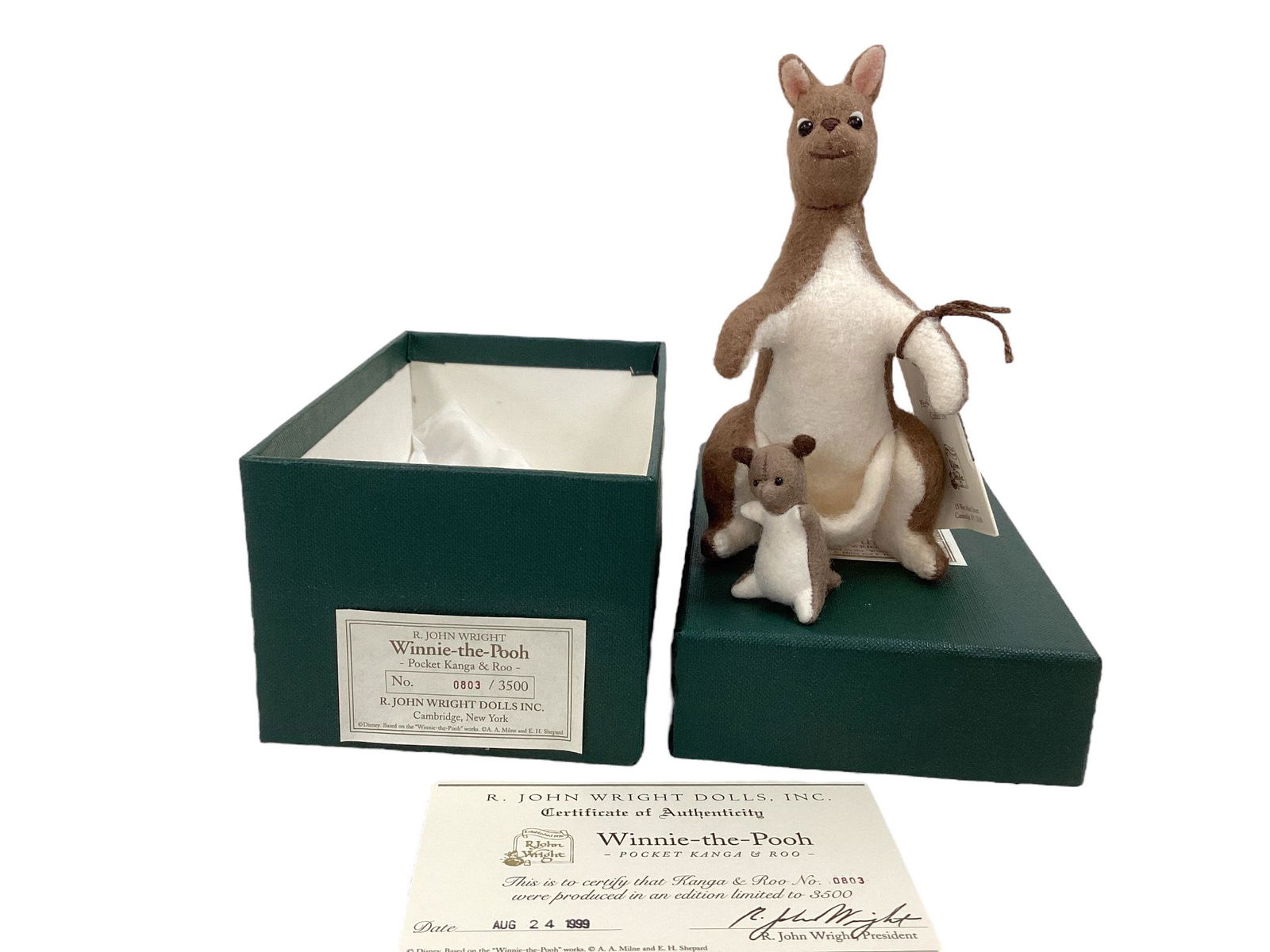R. John Wright 1999 Winnie-the-Pooh 5" "Pocket Kanga & Roo" with original box and COA. Limited (1 of 3)
