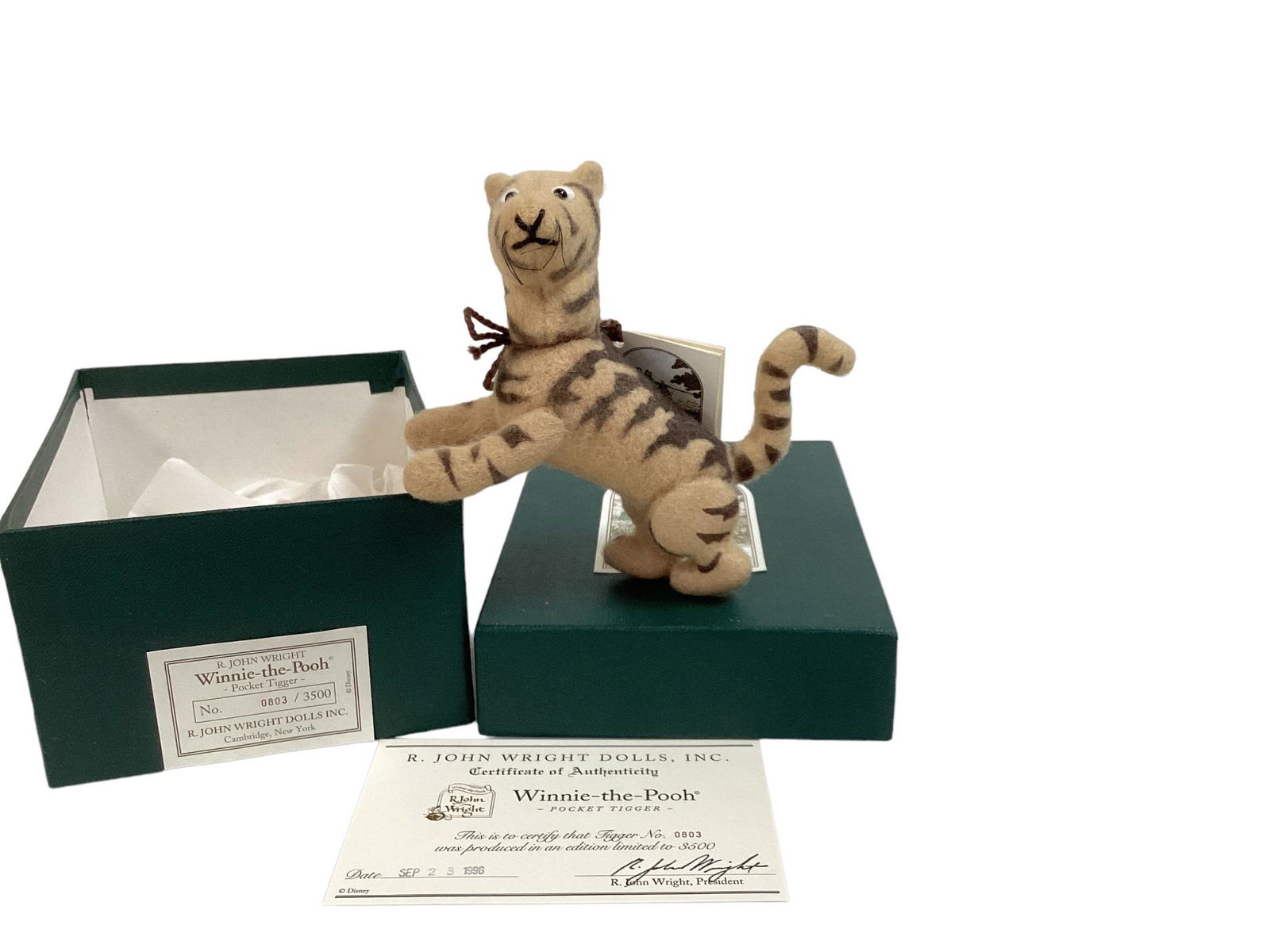 R. John Wright 1996 Winnie-the-Pooh 4" "Pocket Tigger" with original box and COA. Limited edition: R. John Wright 1996 Winnie-the-Pooh 4" "Pocket Tigger" with original box and COA. Limited edition No. 0803/3500.