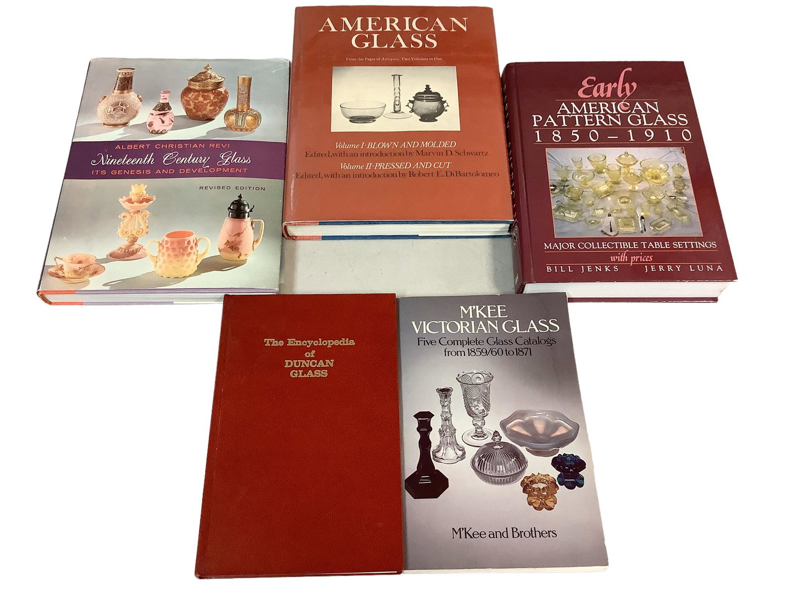 Lot of 5 books as pictured on the subject of historic glass.: Lot of 5 books as pictured on the subject of historic glass.