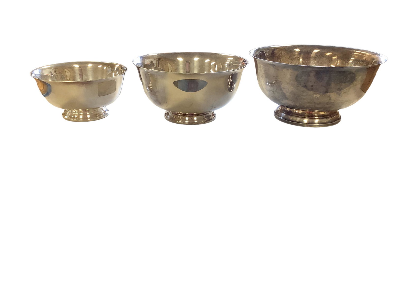 Lot of 3. 10” Paul Revere bowl, 8” Reed & Barton bowl, 6.5” Reed & Barton bowl.: Lot of 3 silver-plate bowls. 10” Paul Revere bowl, 8” Reed & Barton bowl, 6.5” Reed & Barton bowl.