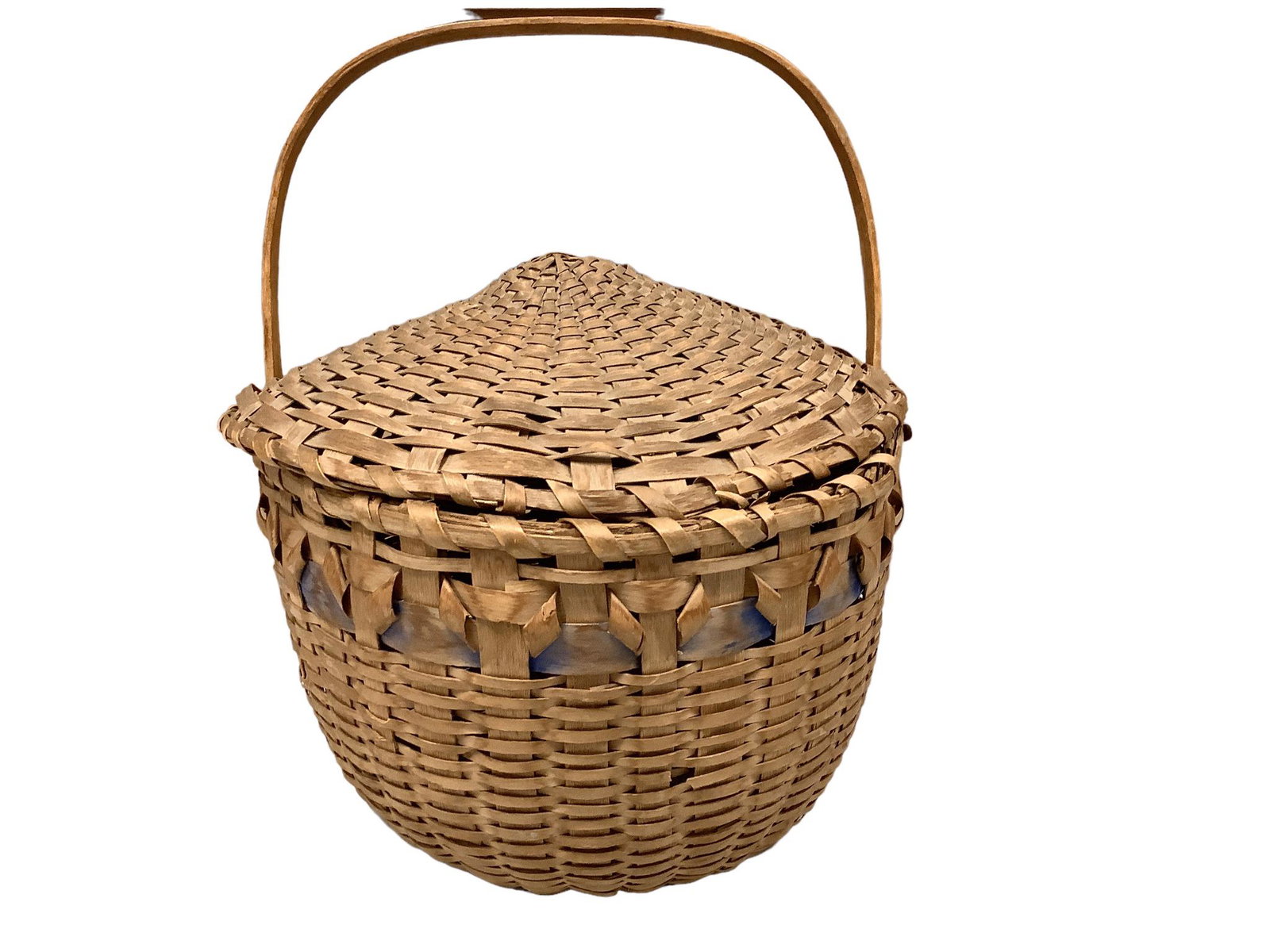 Small “lidded” feather basket with handle, circa 1800’s (1 of 1)