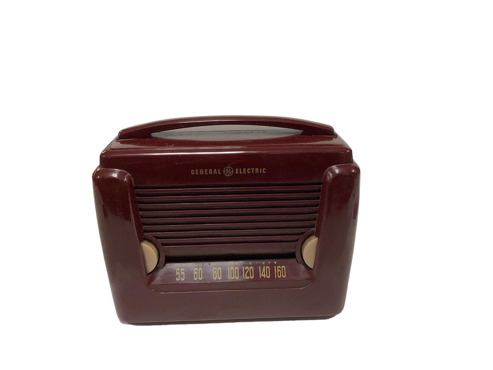 Vintage GE radio 9” x10.5” (1 of 2)