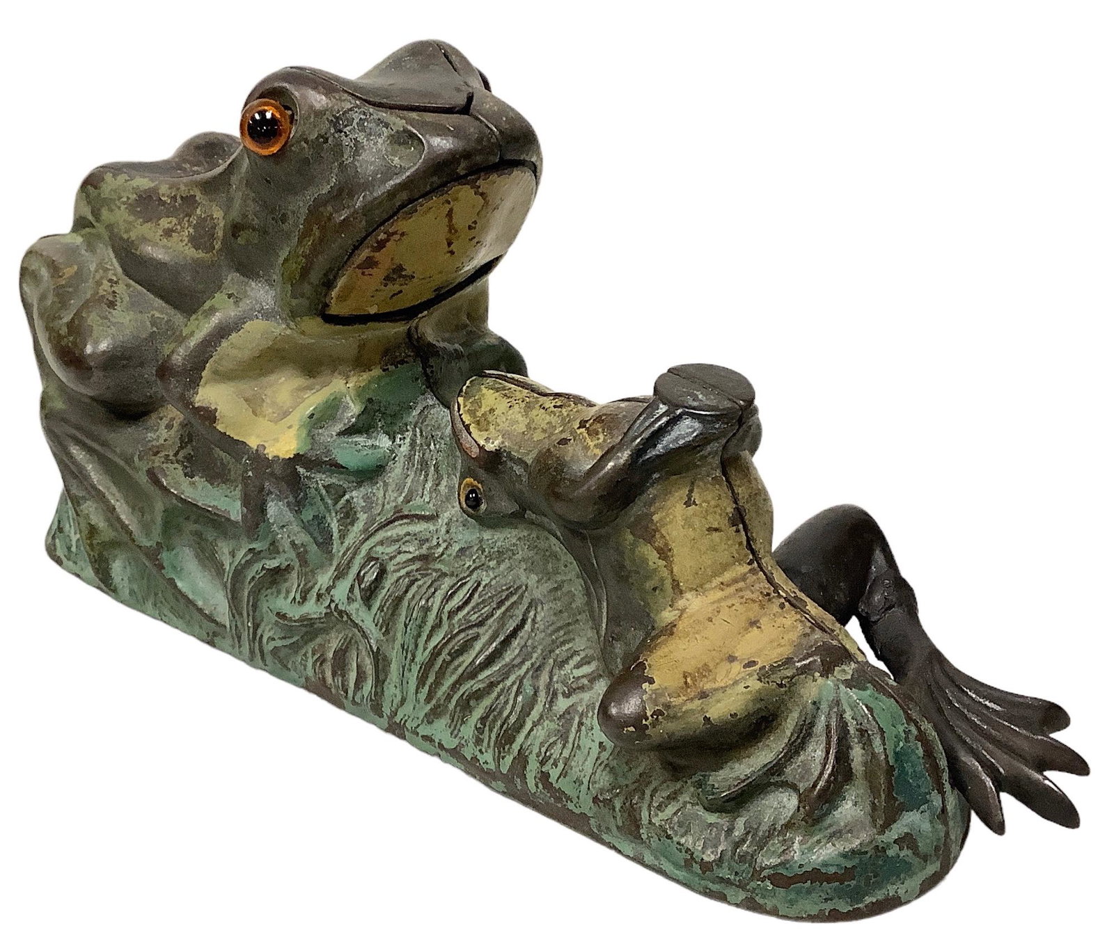 Antique cast iron frog mechanical bank. Does have broken back leg, 4 1/2” high. (1 of 2)