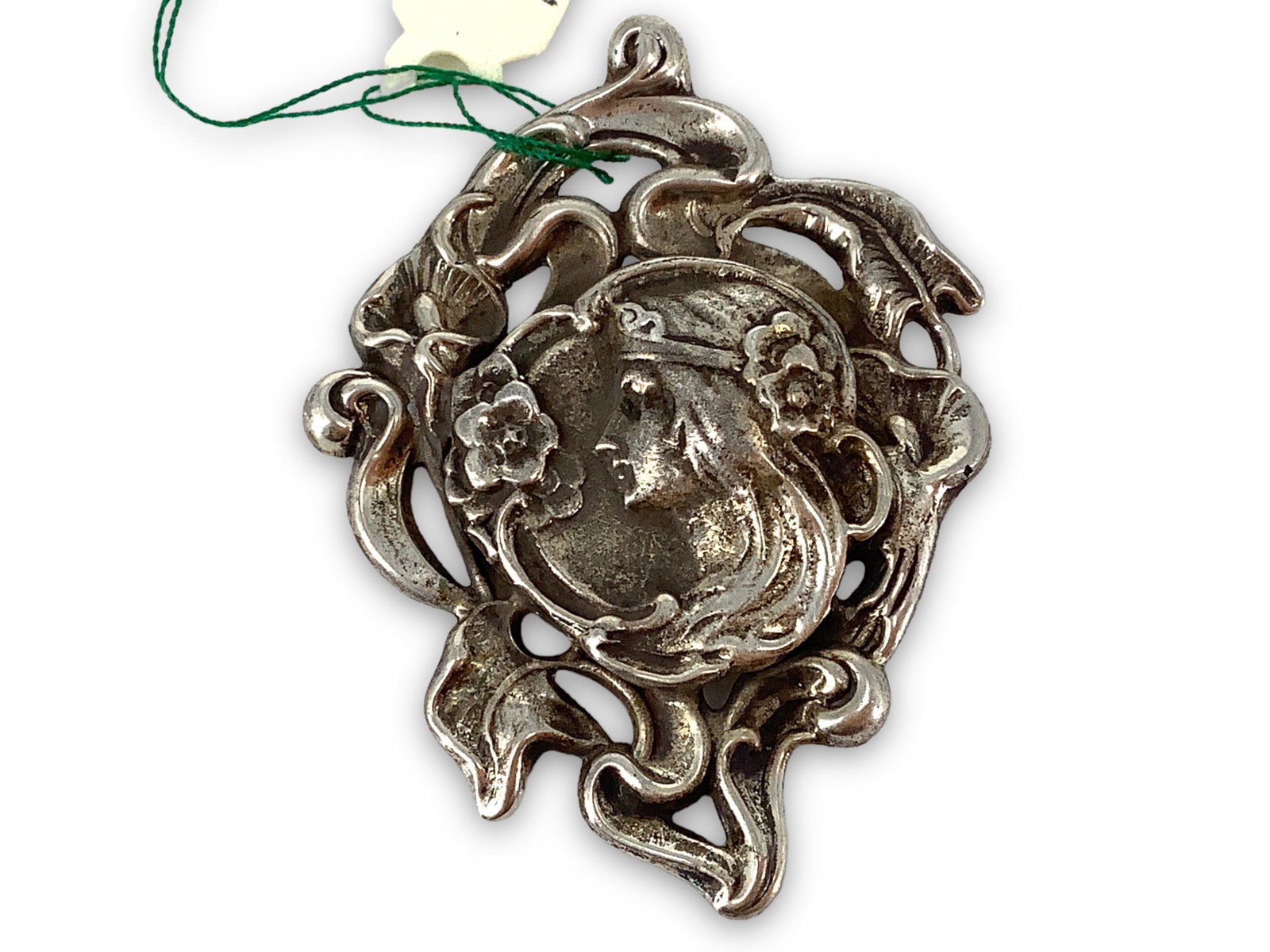 Sterling Silver Pin: Sterling Silver Pin Art Nouveau style with female depiction, stamped and tested sterling silver/925, 0.57 troy ounces total weight, measures 49.0mm in size. Semi-polished metal finish, unsigned.