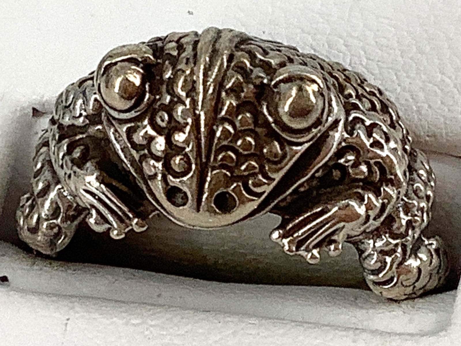 Sterling Silver Frog Ring (1 of 5)