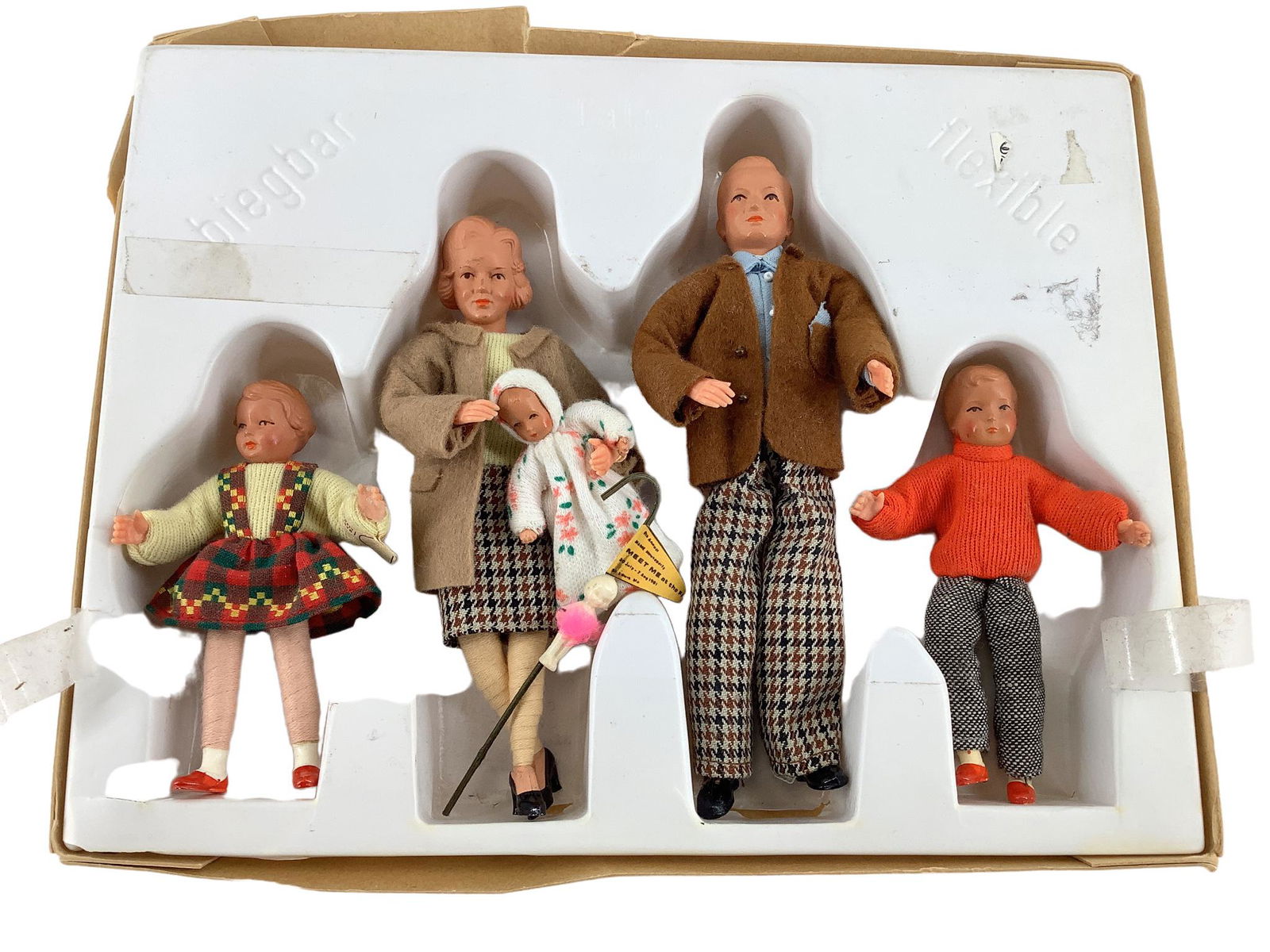 Caco Flexible Dollhouse Dolls