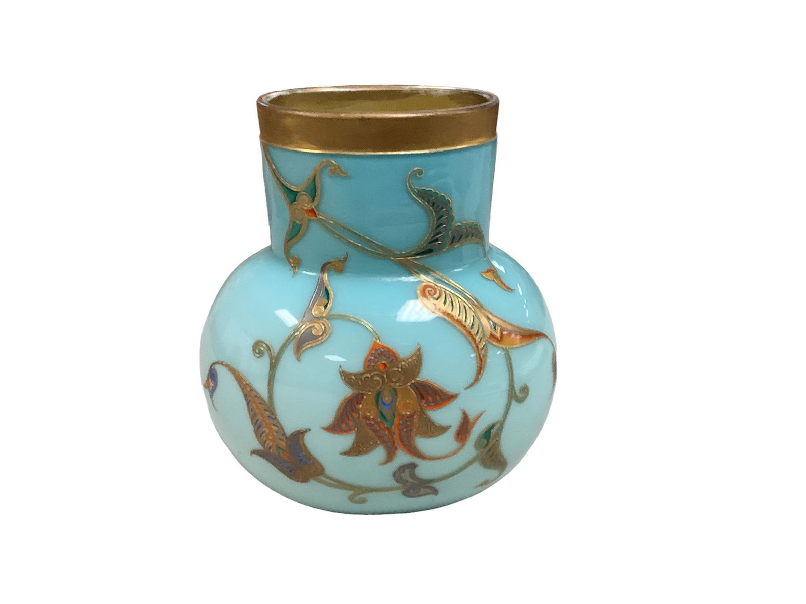 Thomas Webb Vase: Thomas Webb Vase 7î H, Opening 3 1/4.Used. Slight rubbing on the upper gold trim. No cracks or chips. Beautiful piece.