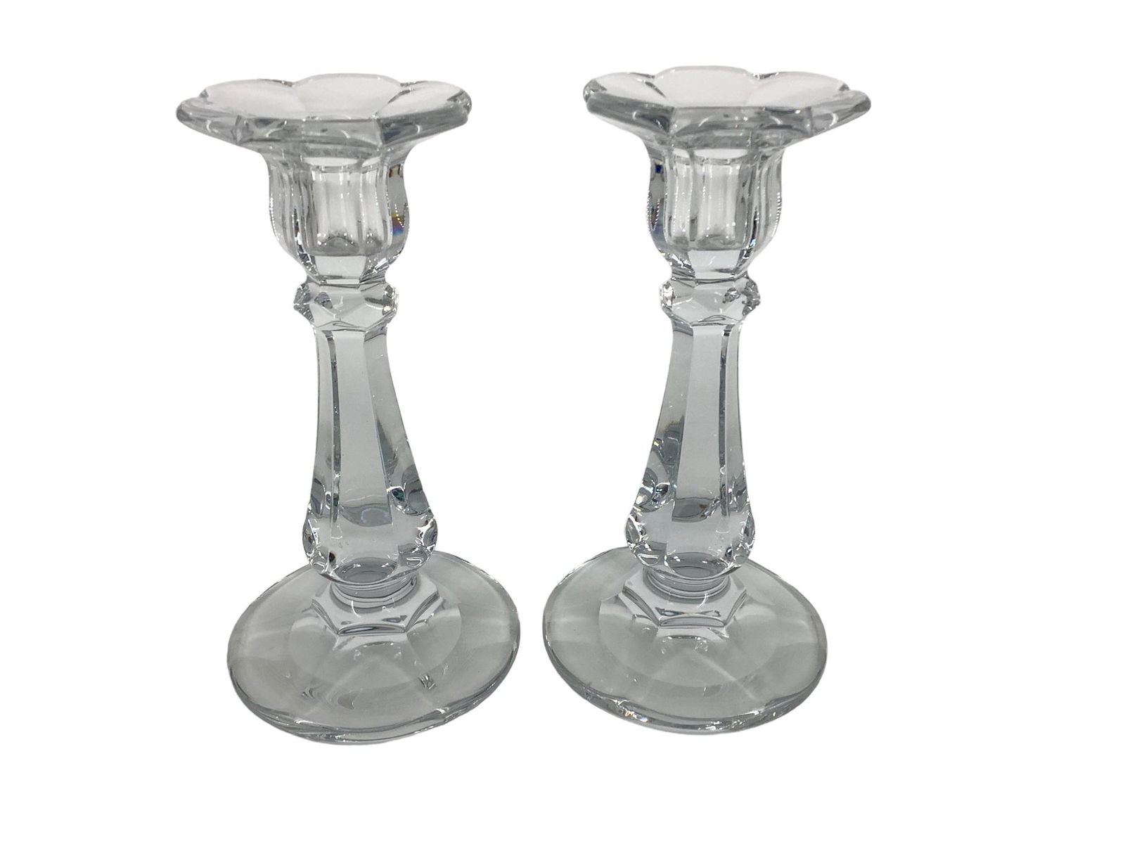 Pair Heisey Daisy Candlesticks (1 of 2)