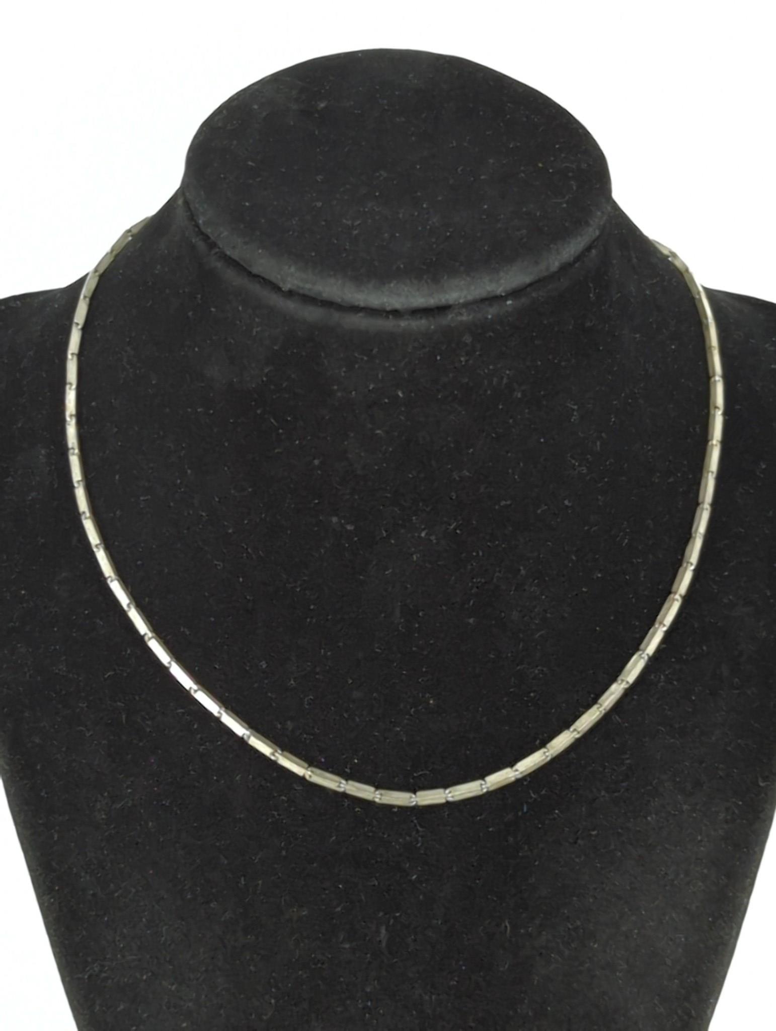 985 Silver Chain Necklace: 985 Silver Chain Necklace 16" in total length (choker), bar shaped links (rectangular prism shaped), tested 985 silver, no stamps or signatures, antique - vintage age, simple hook clasp, 5.4 grams tot