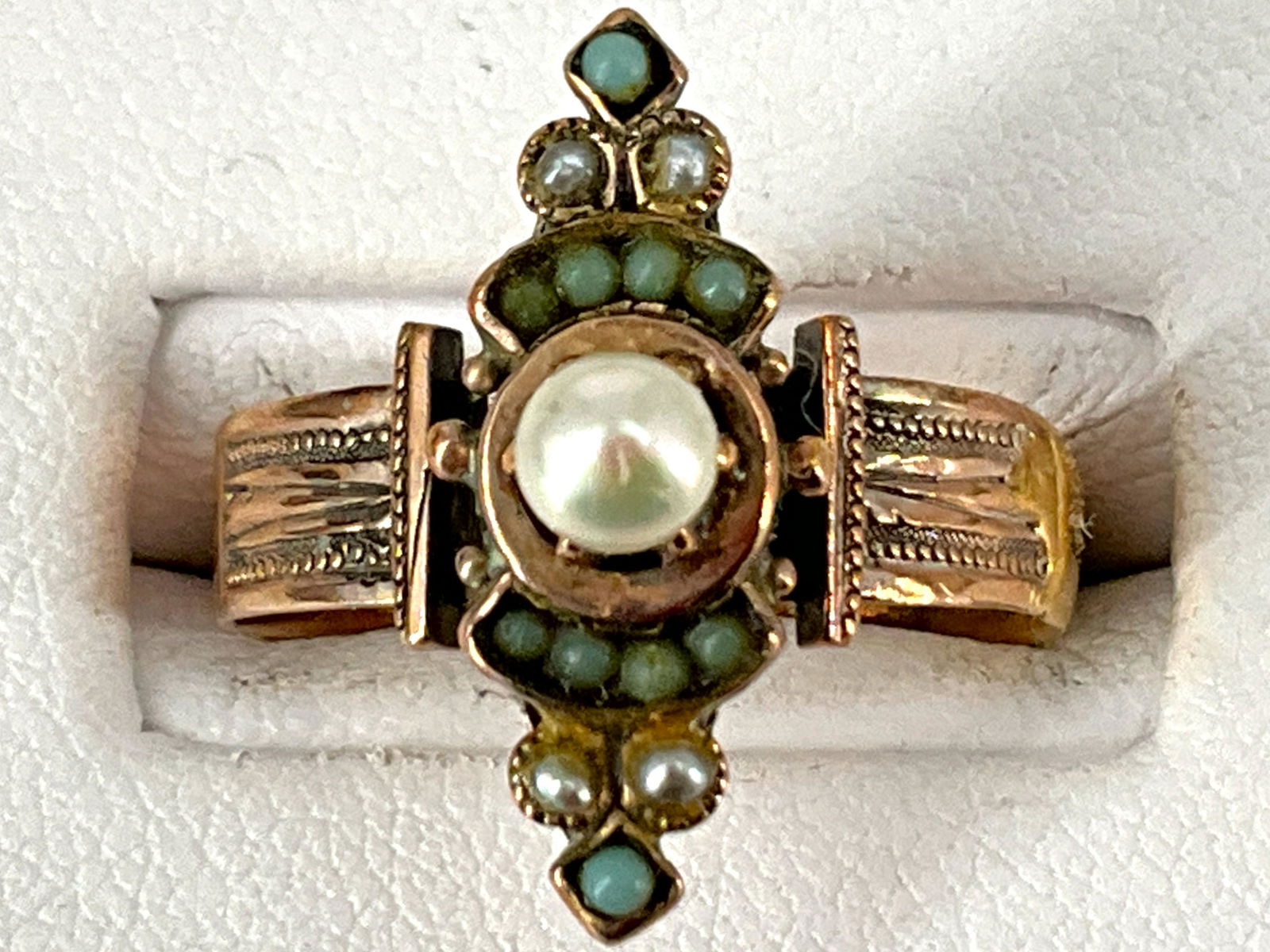 Antique Ring (1 of 4)