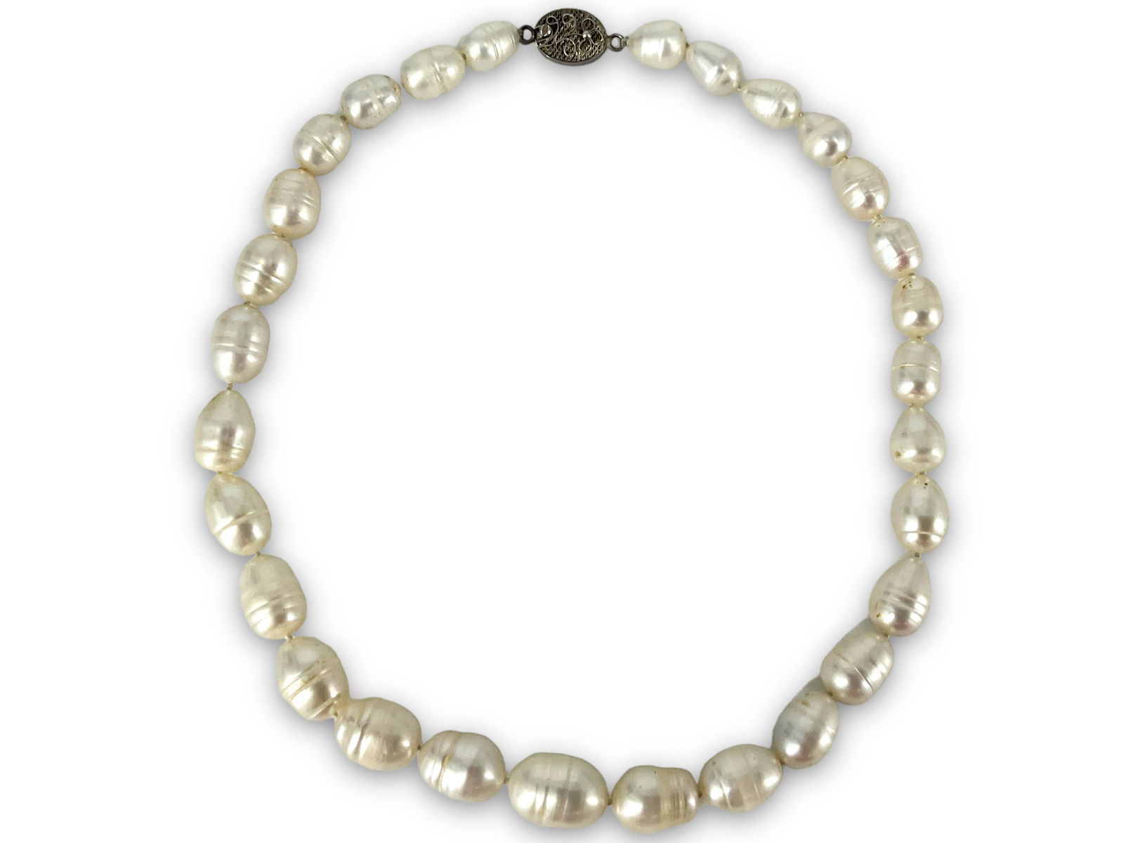 Pearl Necklace (1 of 4)