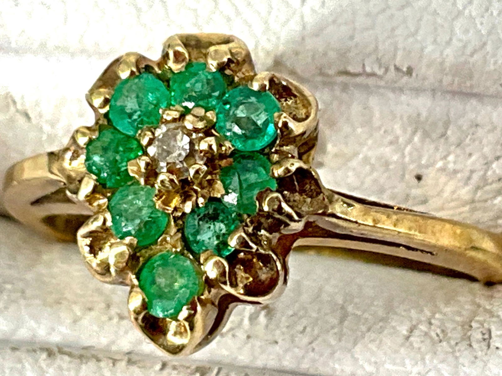 10kt Gold and Emerald Ring (1 of 4)