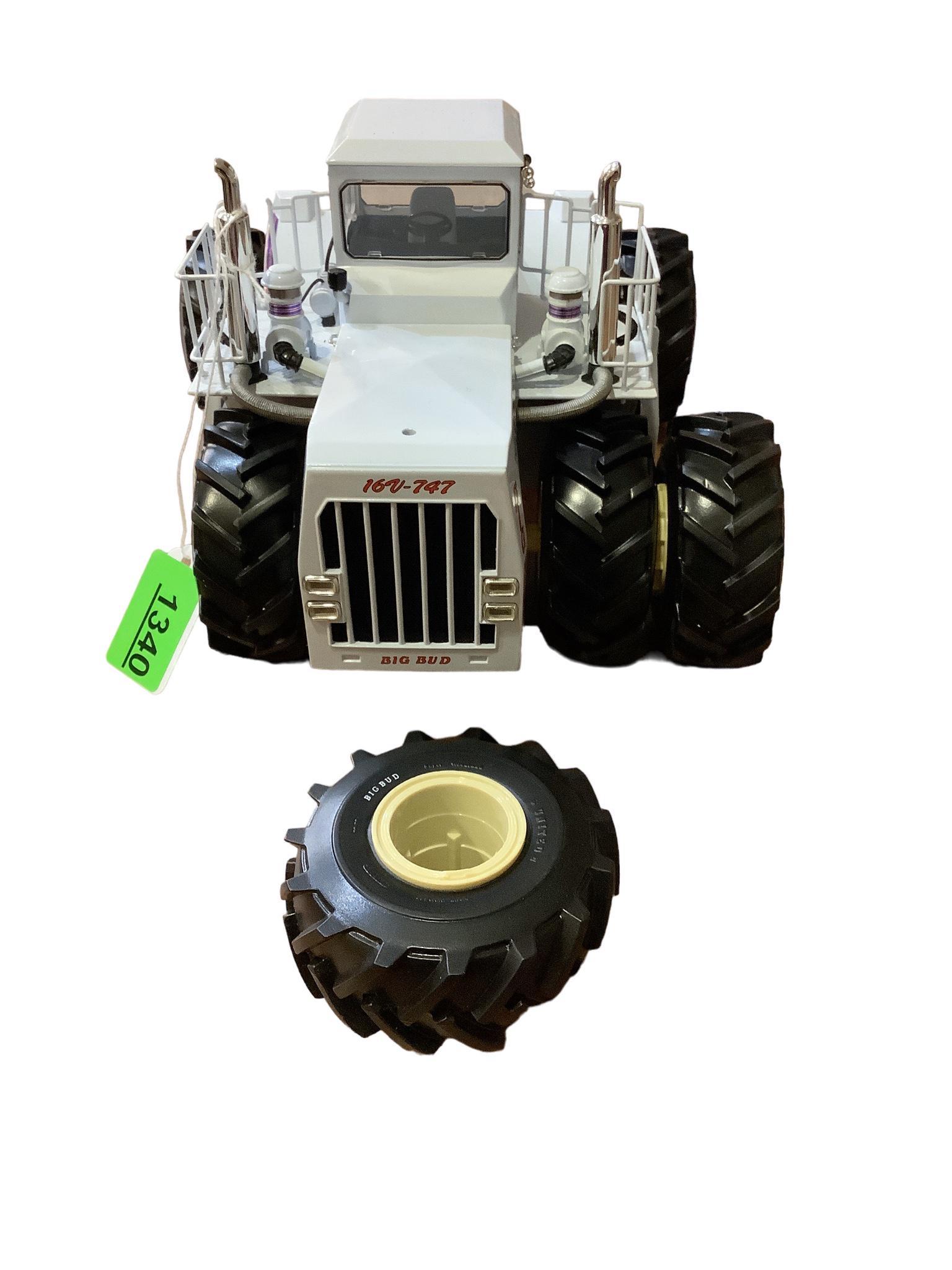 Big Bud Die-Cast Tractor: Big Bud Die-Cast Tractor Big Bud 900 HP, 16V - 747 Power Shift, ìWilliams Brothersî - 12î long.