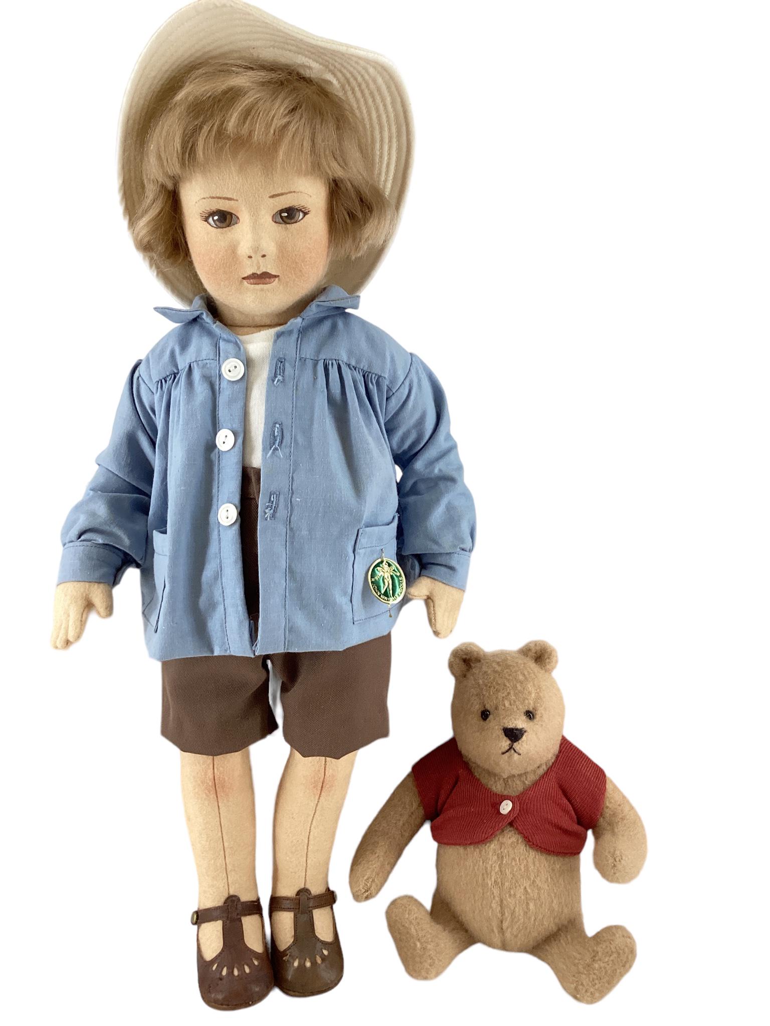 R. John Wright Christopher Robin: R. John Wright Christopher Robin Has box, No COA. Tag . #105/ 1000. Some yellow stains on hat (see photo).