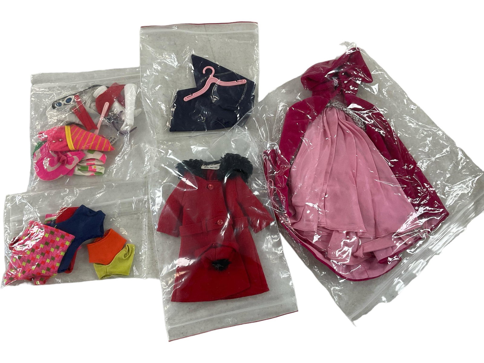 Vintage Barbie/Fashion Doll Clothes (1 of 1)