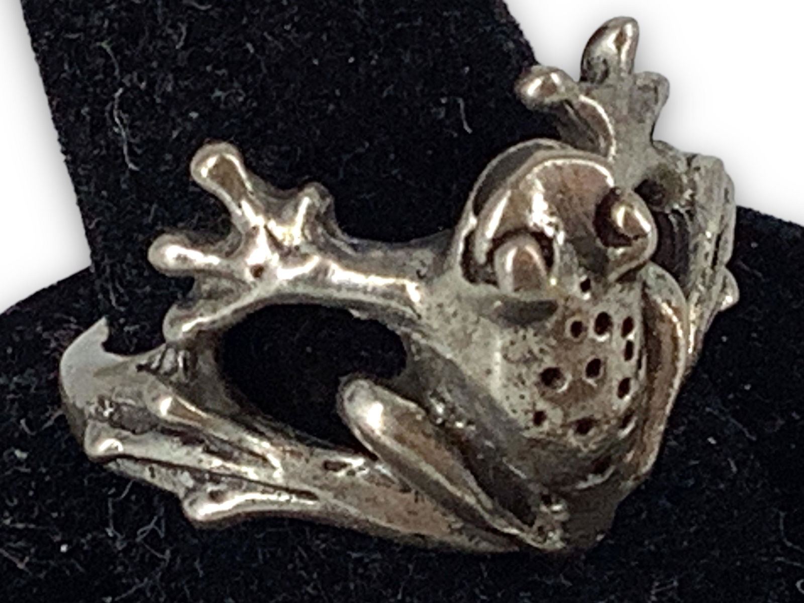 Sterling Silver Frog Ring (1 of 3)