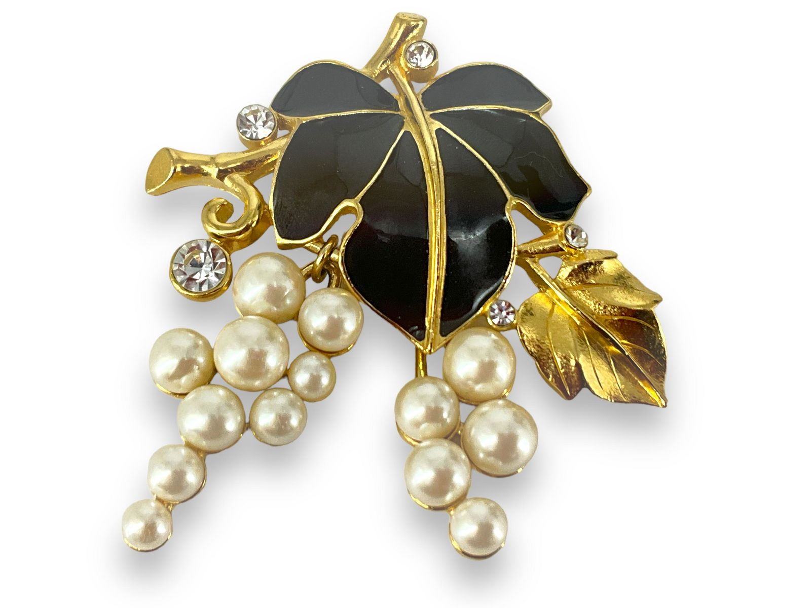 Kunio Matsumoto Trifari Grape Leaf Pin (1 of 5)