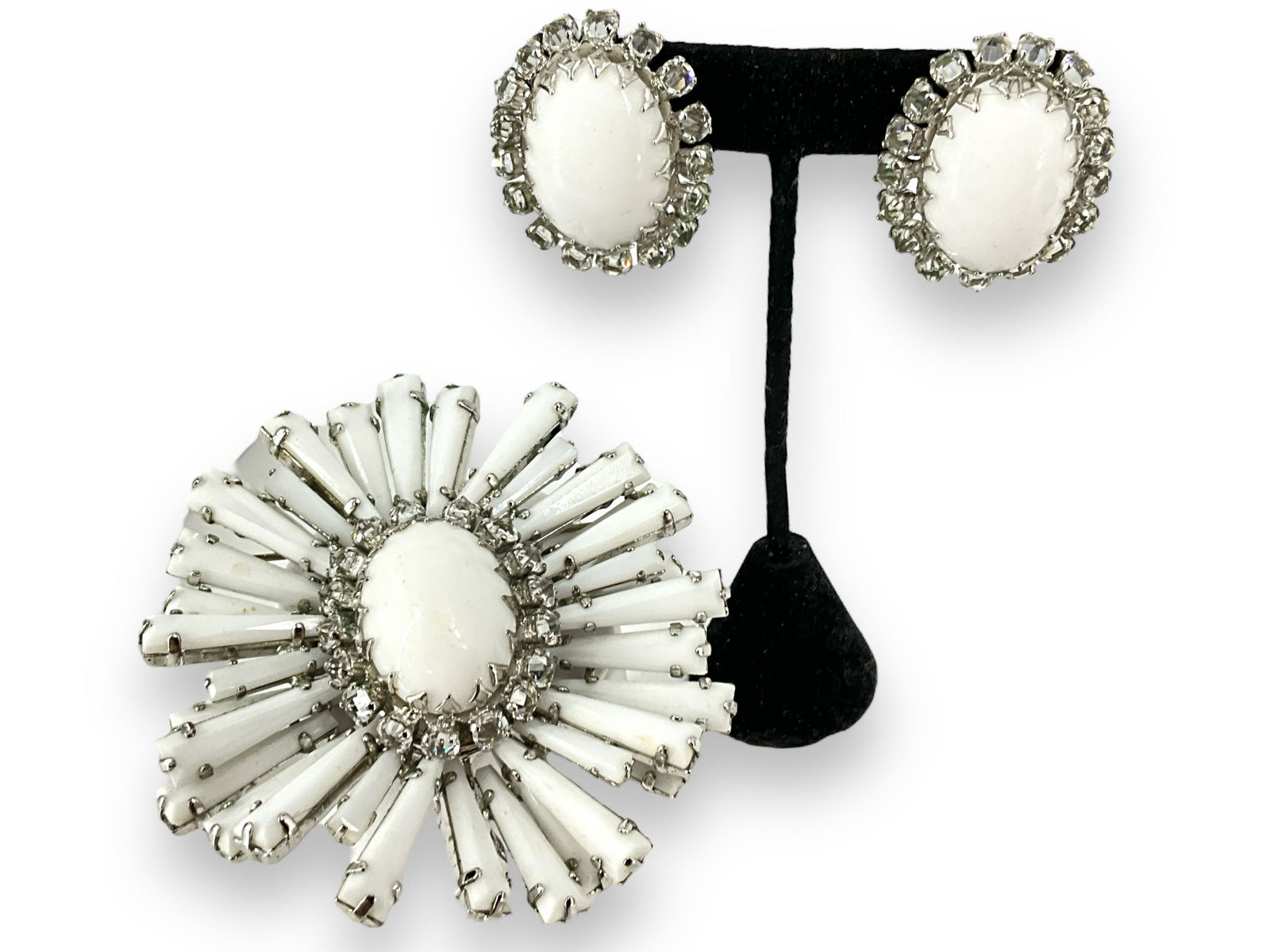 ìSchreiner New Yorkî Large and Impressive Brooch and Earrings Set (1 of 5)