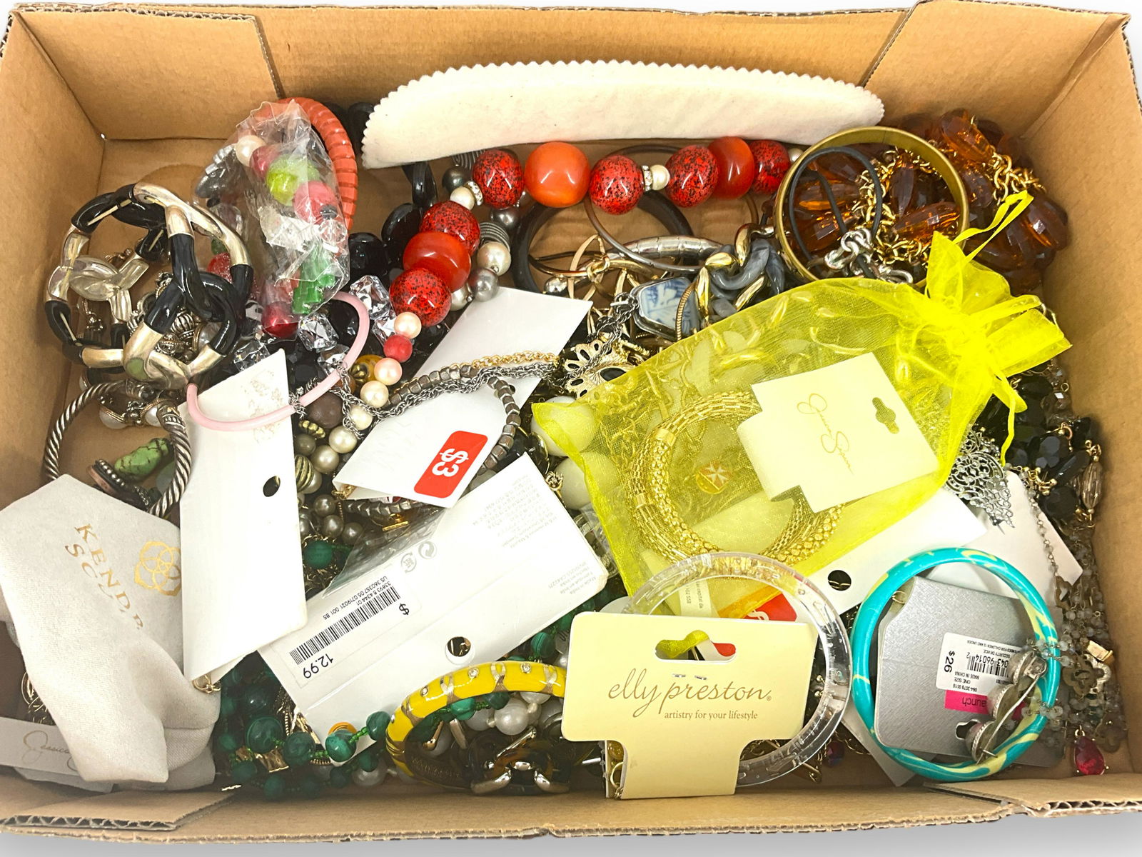 Box Lot Of Jewelry & Accessories (1 of 17)